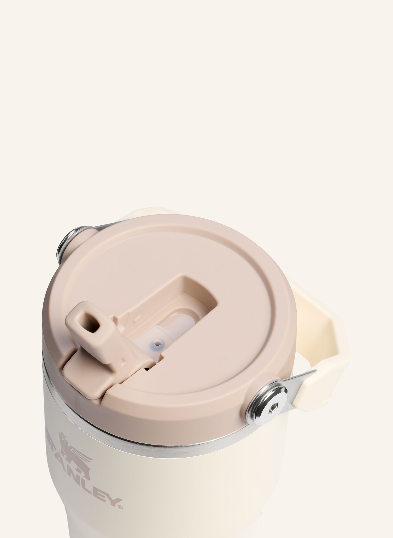 STANLEY THE ICEFLOW™ FLIP STRAW 2.0 Insulated Cup: LIGHT BROWN / SILVER / BEIGE