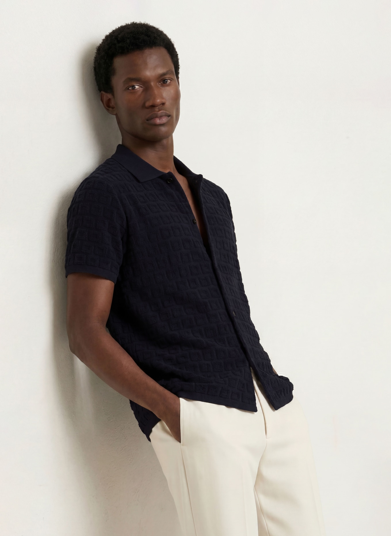 SANDRO Kurzarm-Hemd Comfort Fit: DUNKELBLAU