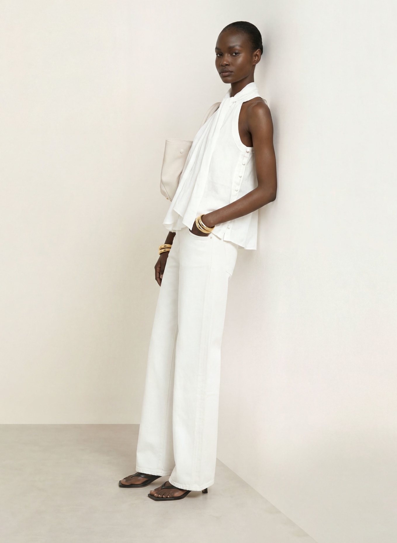 REISS Blusentop ANDI aus Leinen mit Schluppe: WEISS