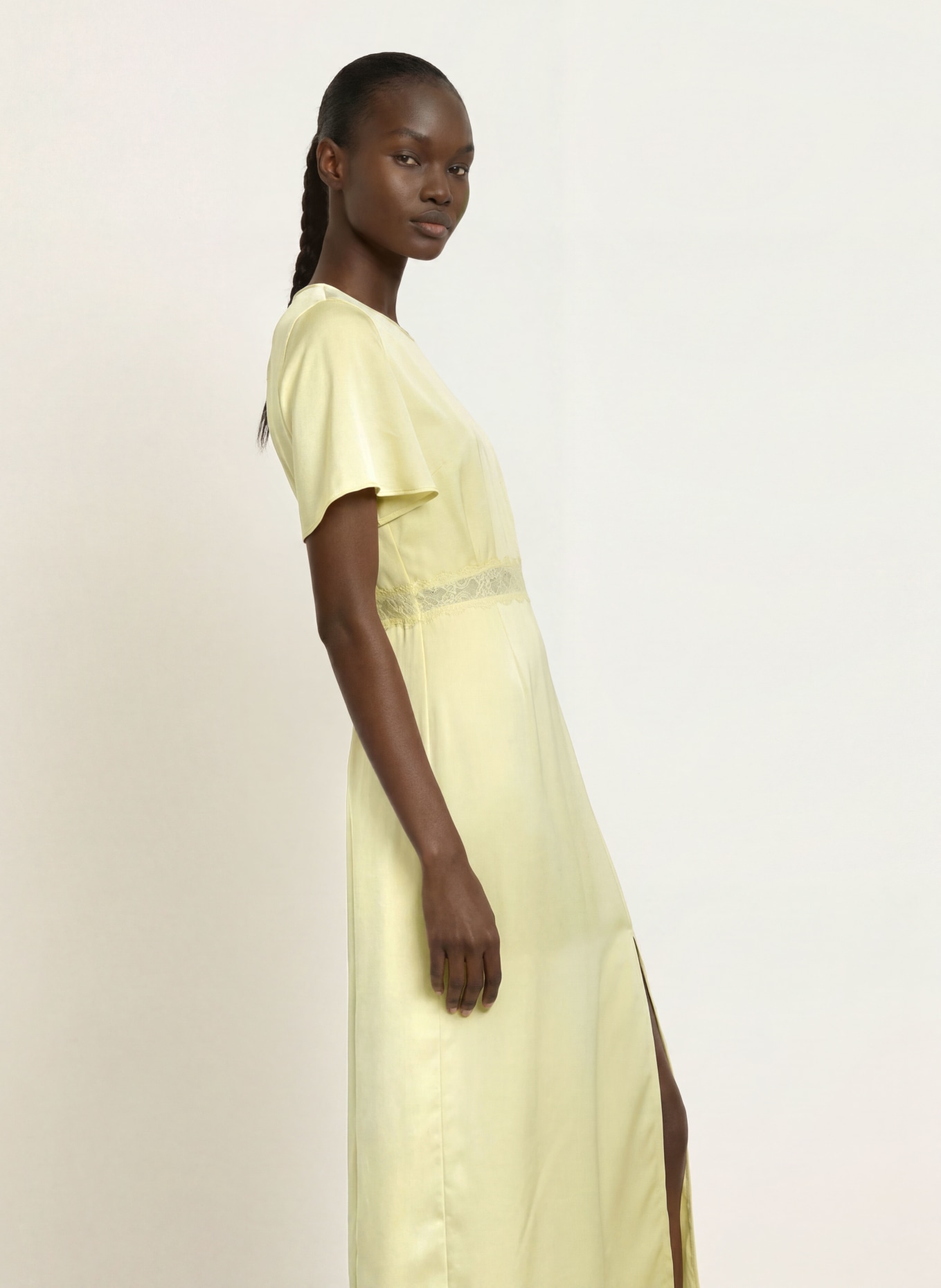 CLAUDIE PIERLOT Satinkleid mit Cut-out: HELLGELB