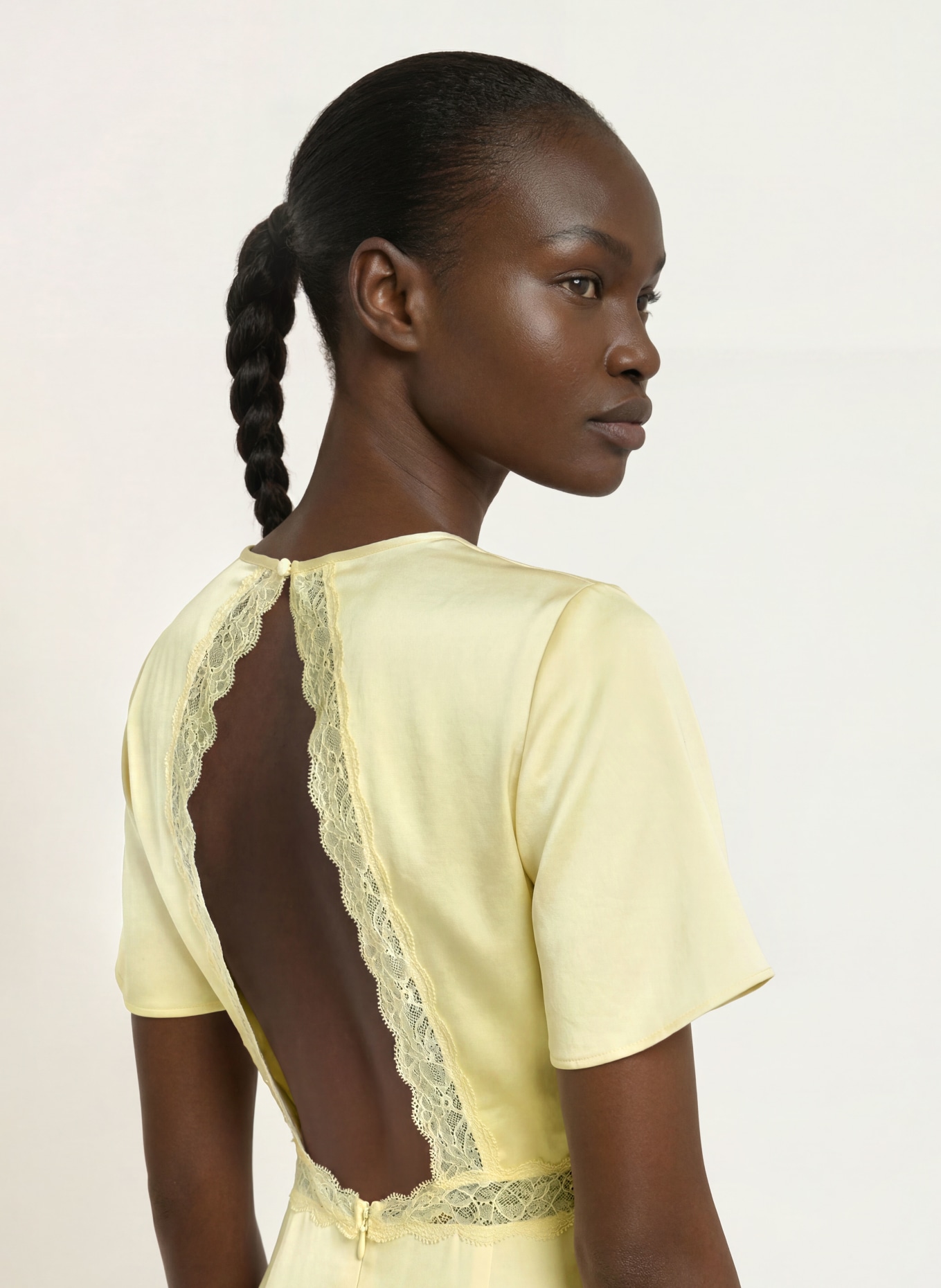CLAUDIE PIERLOT Satinkleid mit Cut-out: HELLGELB