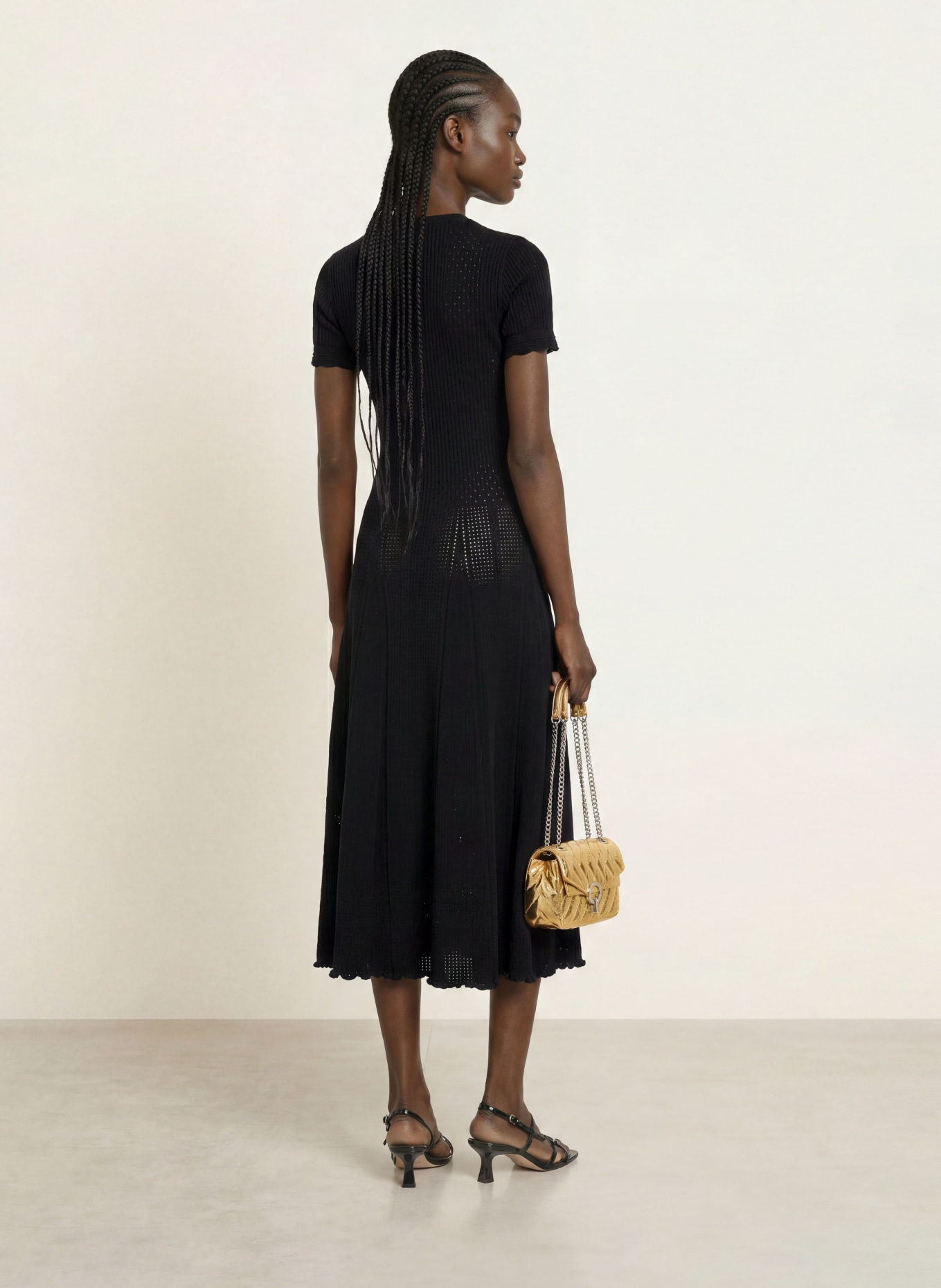 SANDRO Strickkleid: SCHWARZ