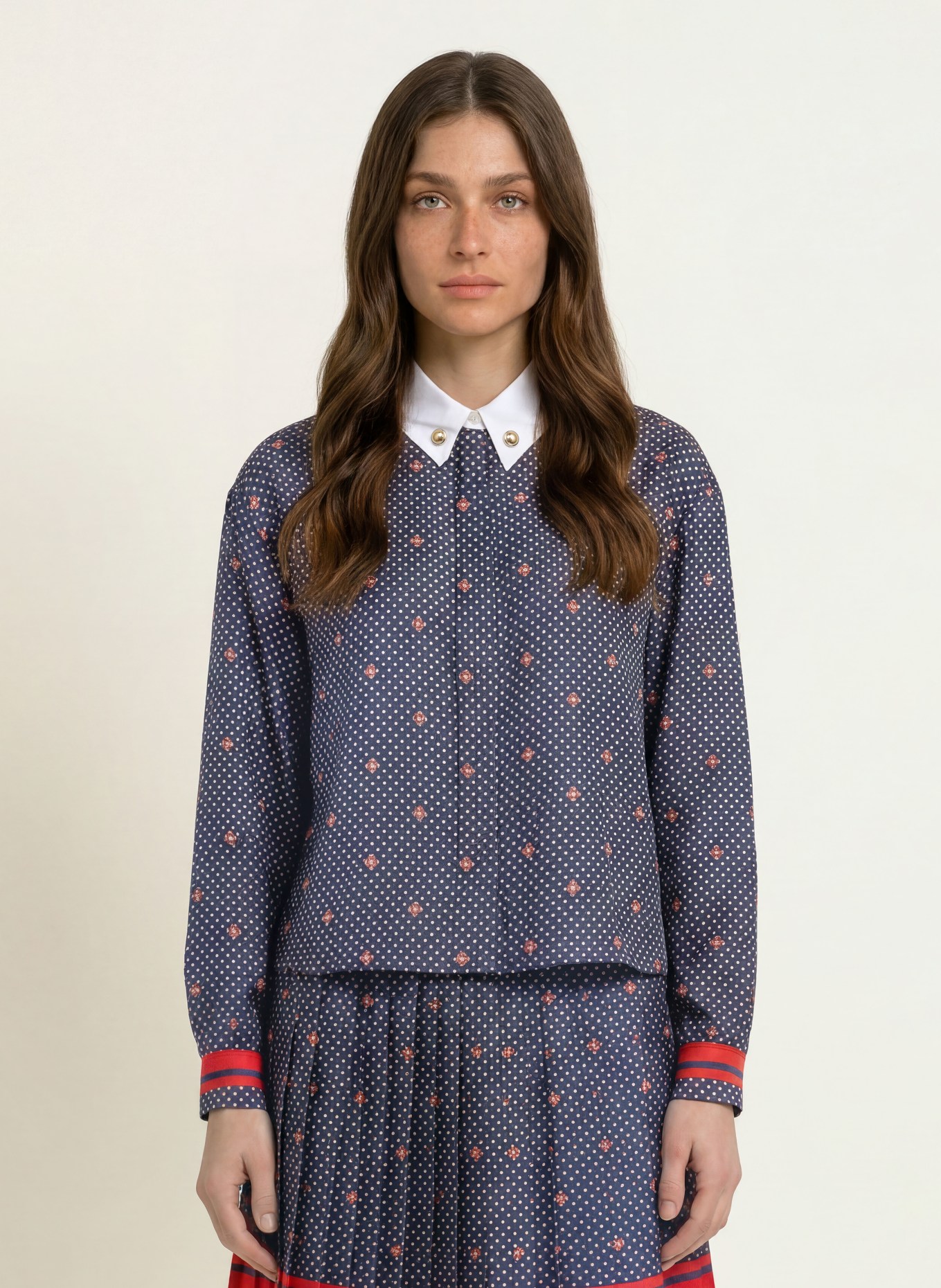 CLAUDIE PIERLOT Hemdbluse aus Seide: DUNKELBLAU / ROT / WEISS