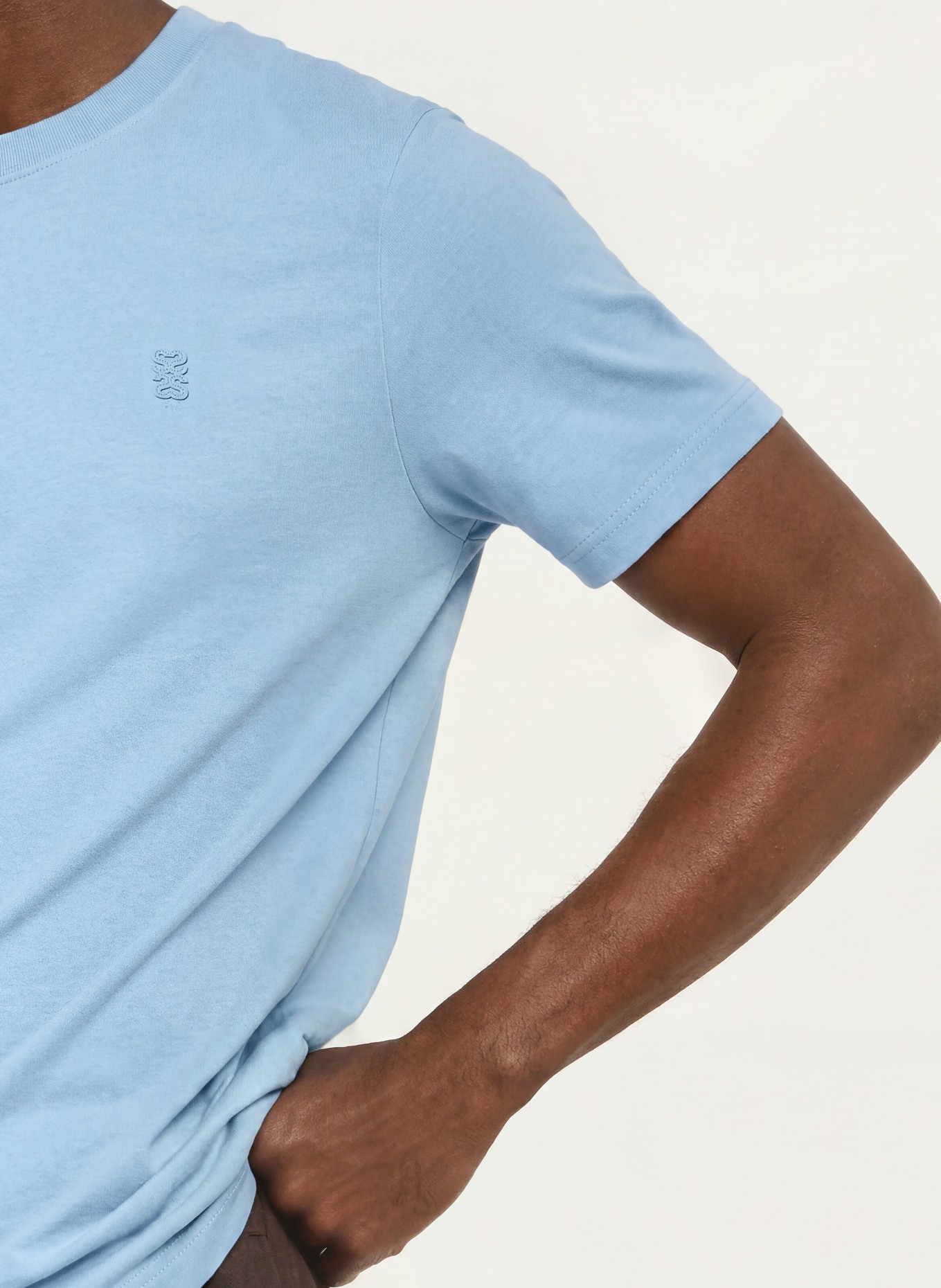 SANDRO T-shirt: JASNONIEBIESKI