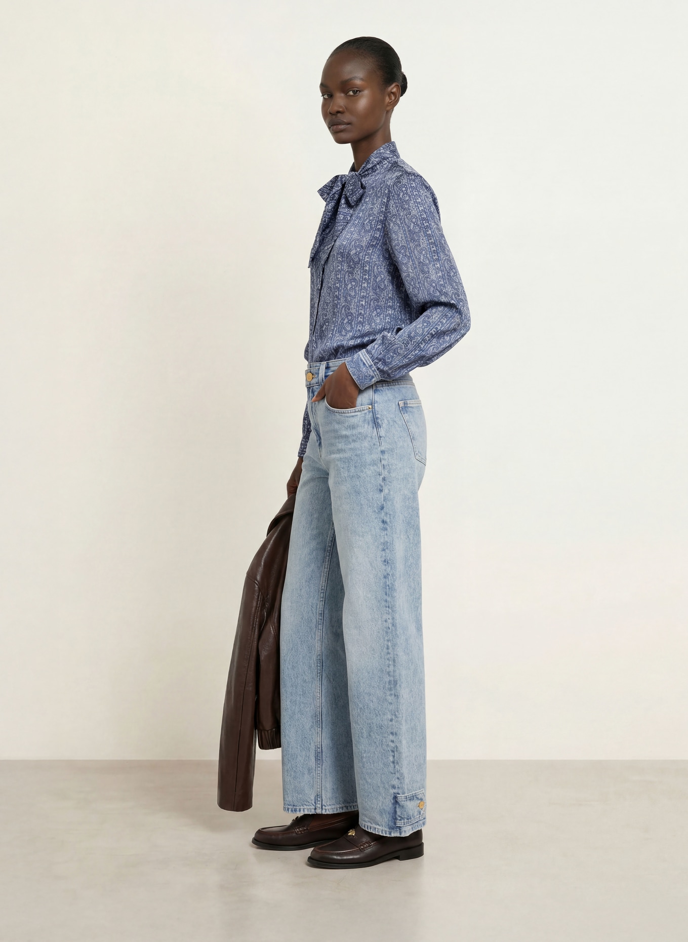 CLAUDIE PIERLOT Bluse: DUNKELBLAU / WEISS