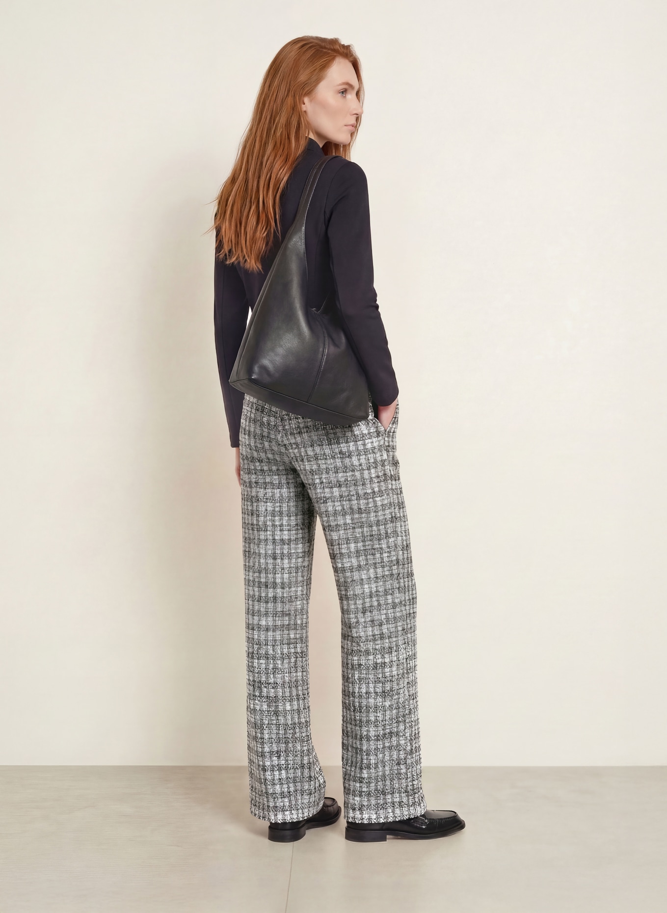SPORTALM Marlenehose aus Bouclé mit Glitzergarn: SCHWARZ / SILBER / WEISS