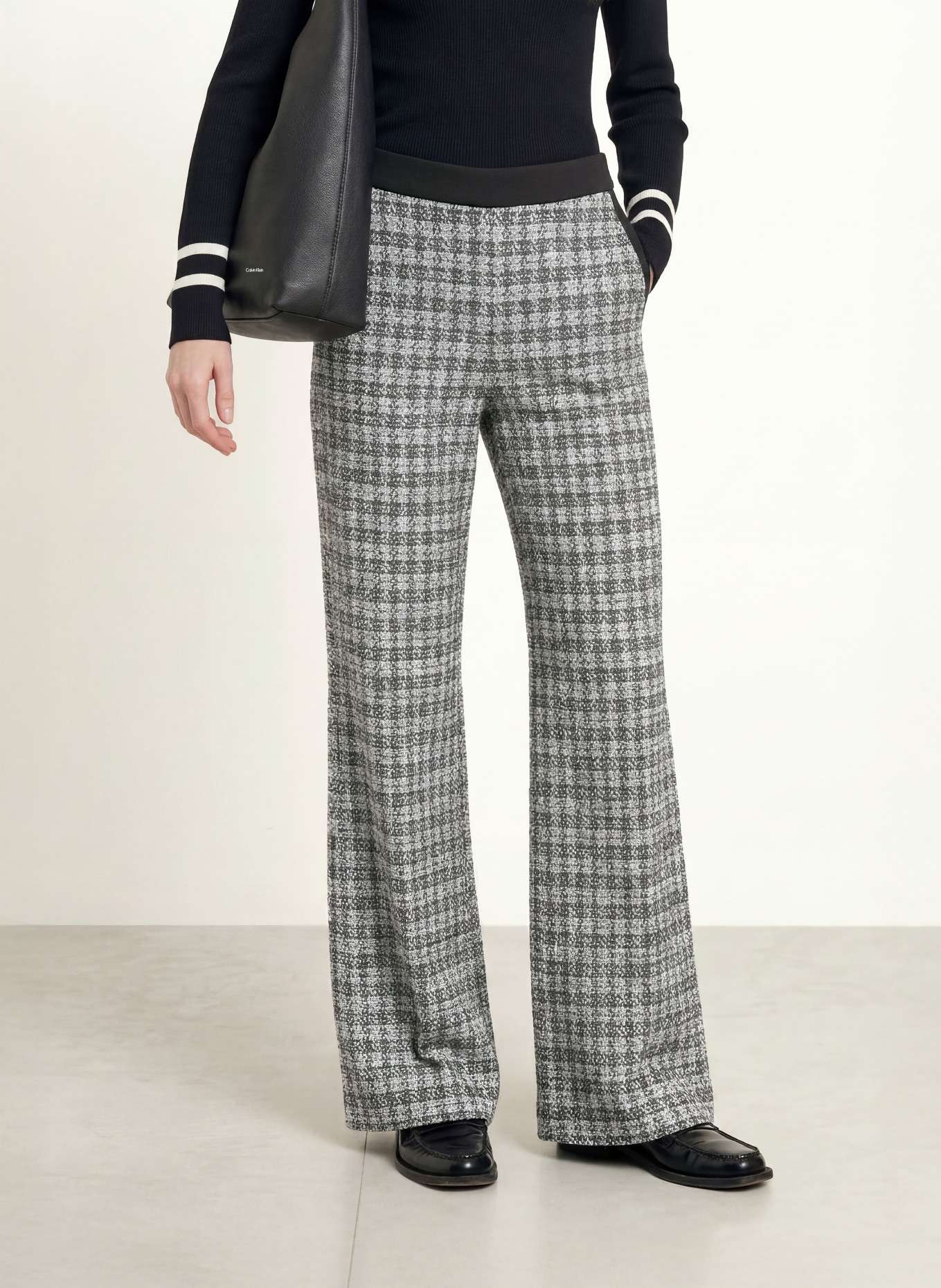 SPORTALM Marlenehose aus Bouclé mit Glitzergarn: SCHWARZ / SILBER / WEISS
