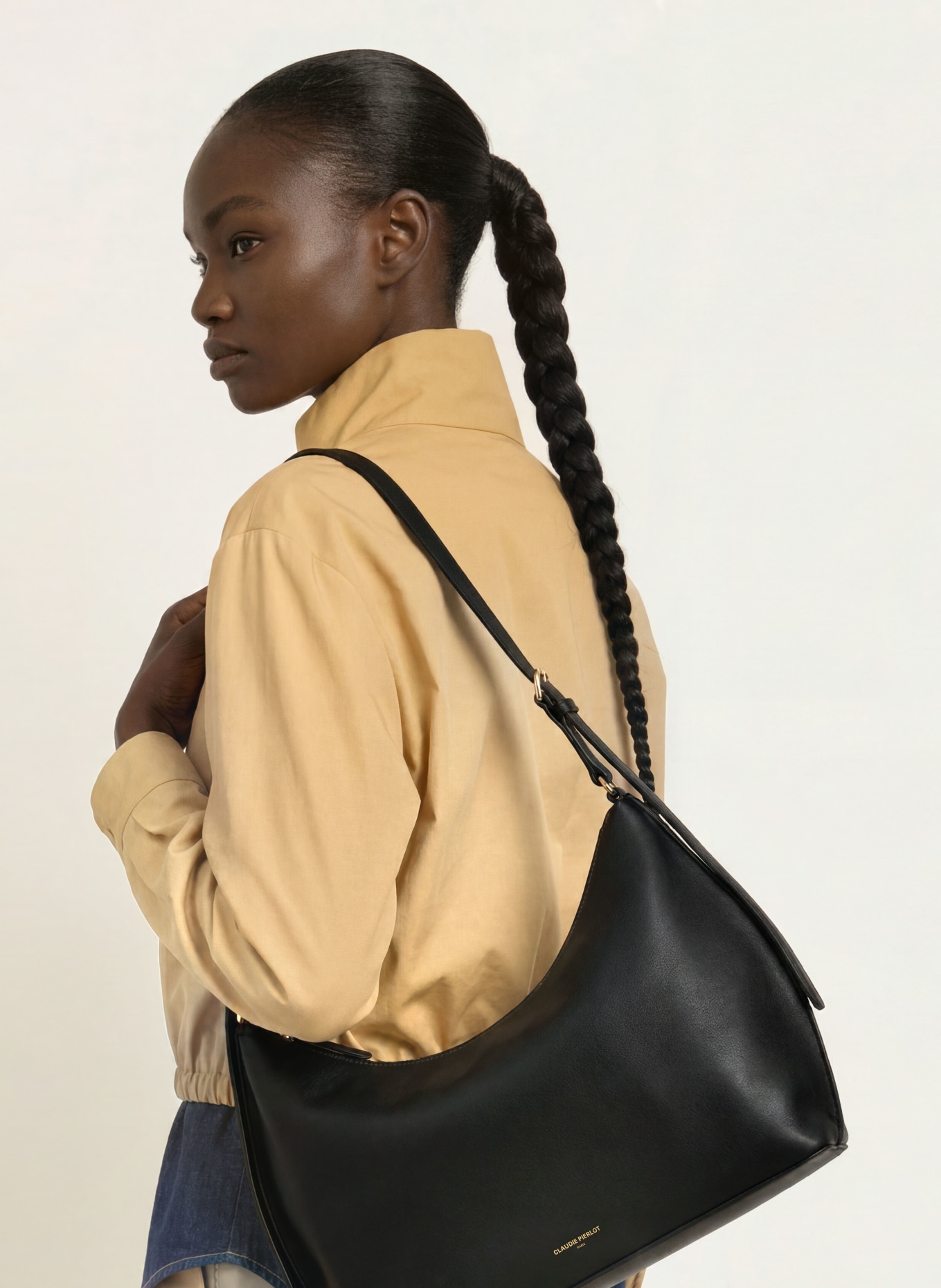 CLAUDIE PIERLOT Schultertasche: SCHWARZ