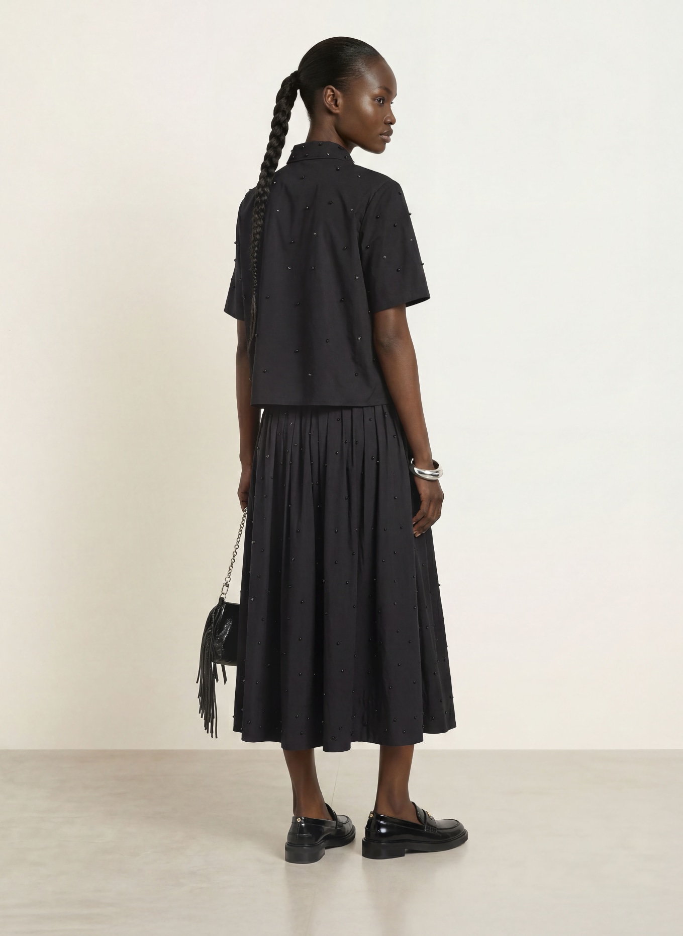 maje Hemdbluse mit Schmucksteinen: SCHWARZ