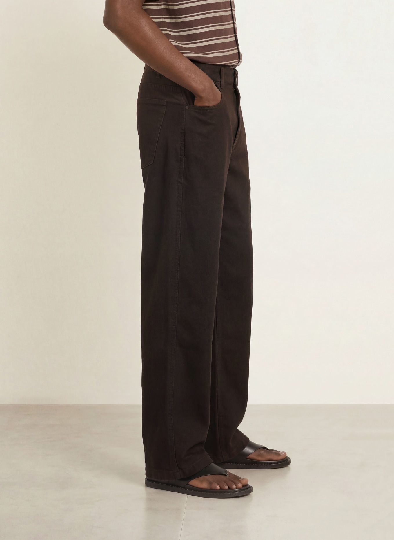 SANDRO Jeans Loose Fit: 70 CHOCOLATE