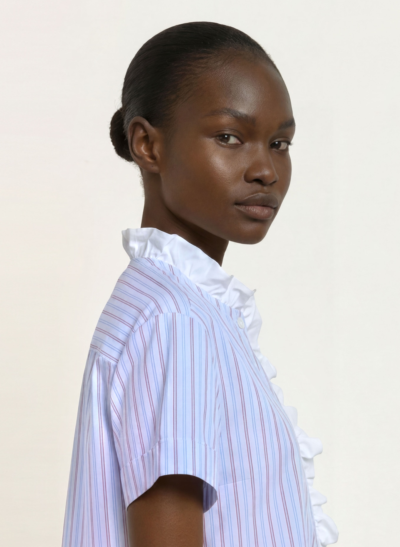 CLAUDIE PIERLOT Bluse mit Rüschen: HELLBLAU / DUNKELLILA / WEISS