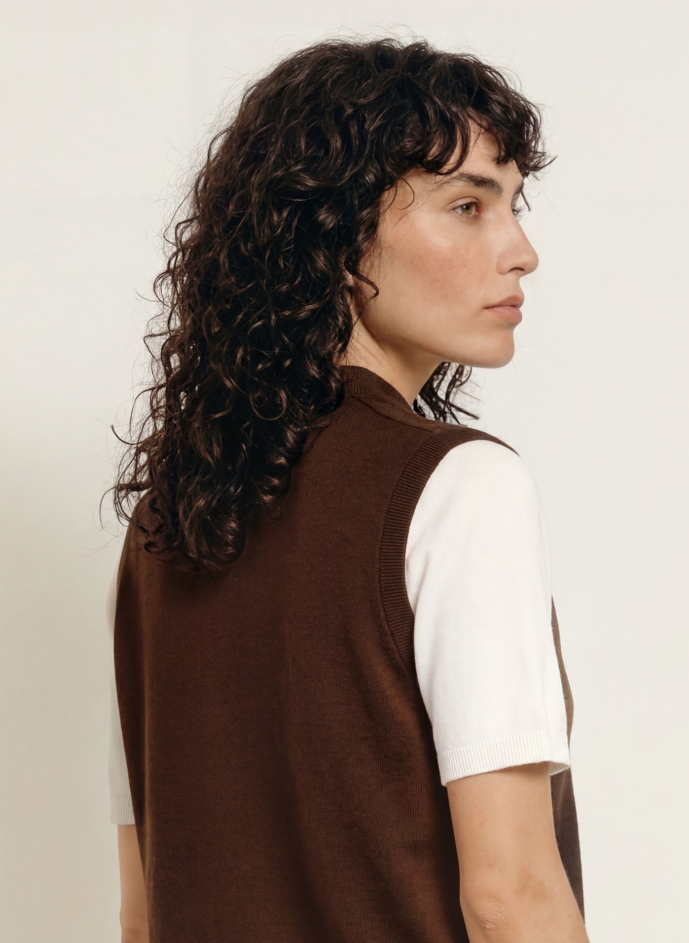 CLAUDIE PIERLOT Strickshirt: DUNKELBRAUN / WEISS