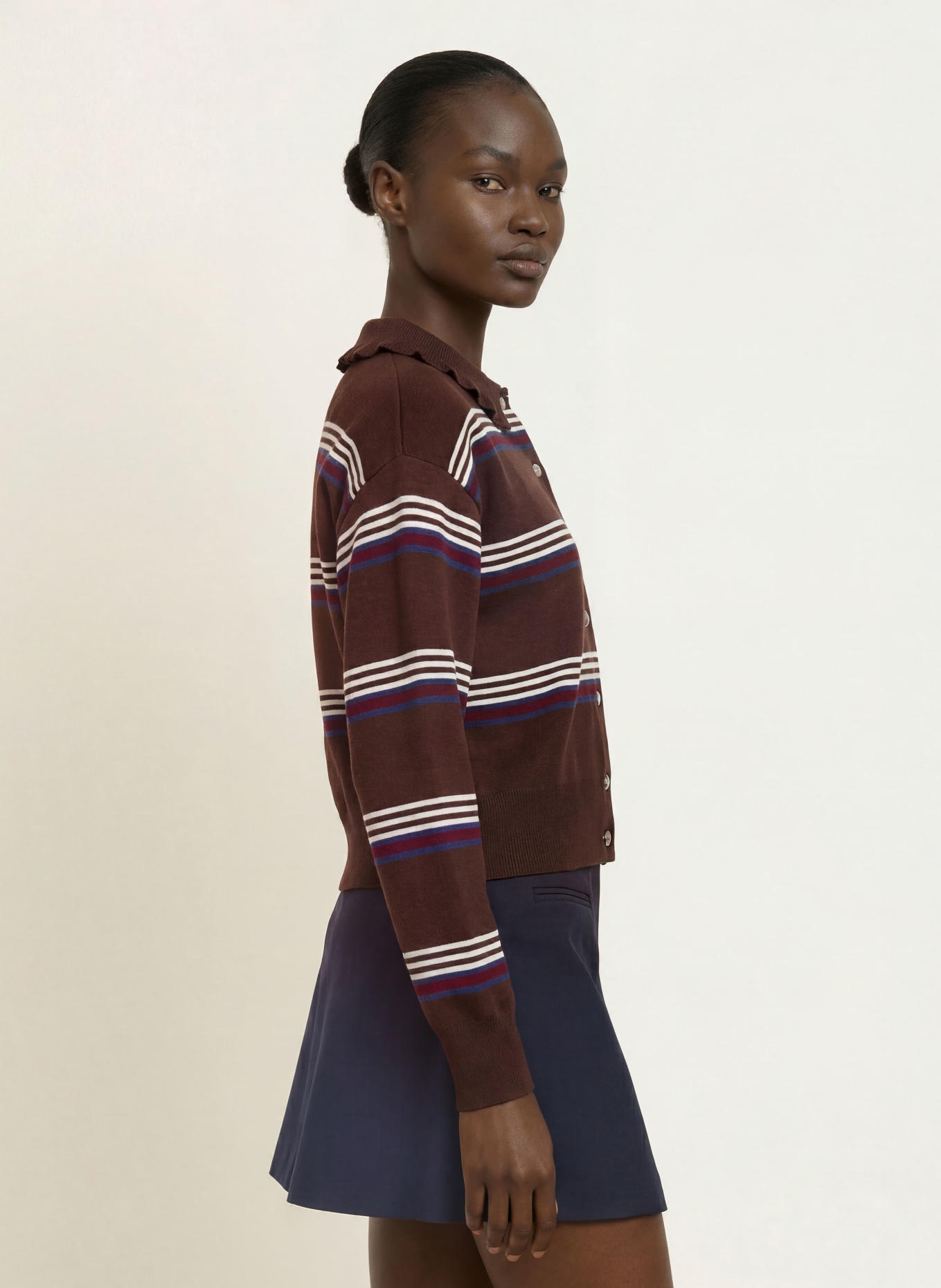 CLAUDIE PIERLOT Strickjacke: DUNKELBRAUN / DUNKELBLAU / WEISS