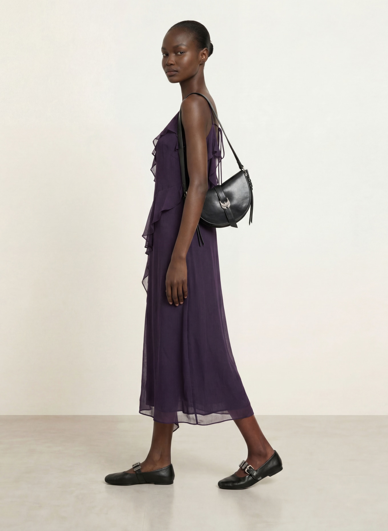 ba&sh Kleid OCEANE mit Volants: DUNKELLILA