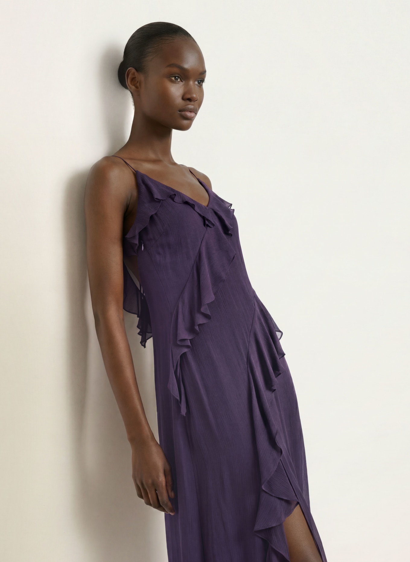 ba&sh Kleid OCEANE mit Volants: DUNKELLILA