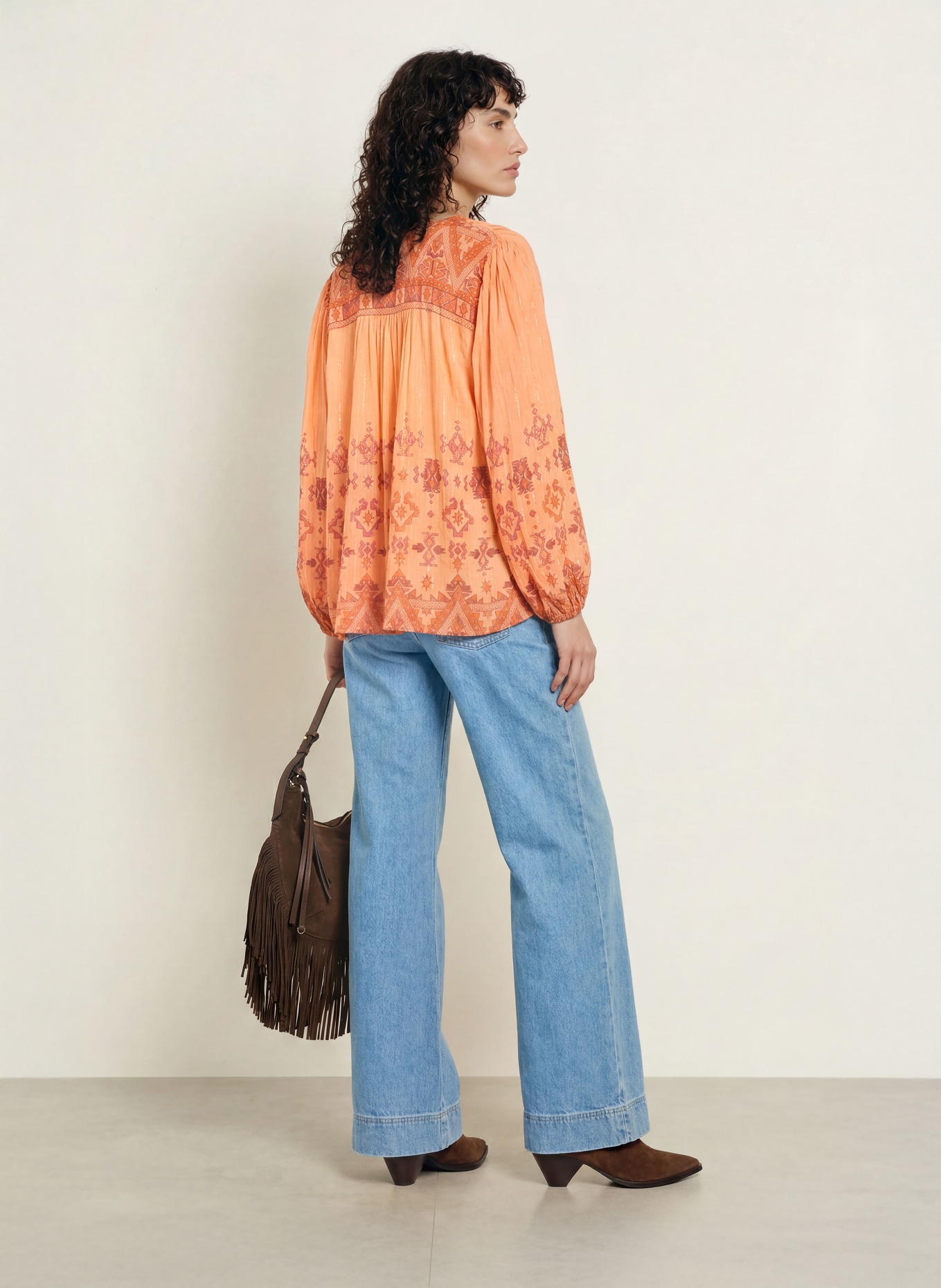 ba&sh Blusenshirt ZATO mit Glitzergarn: LACHS / DUNKELROT