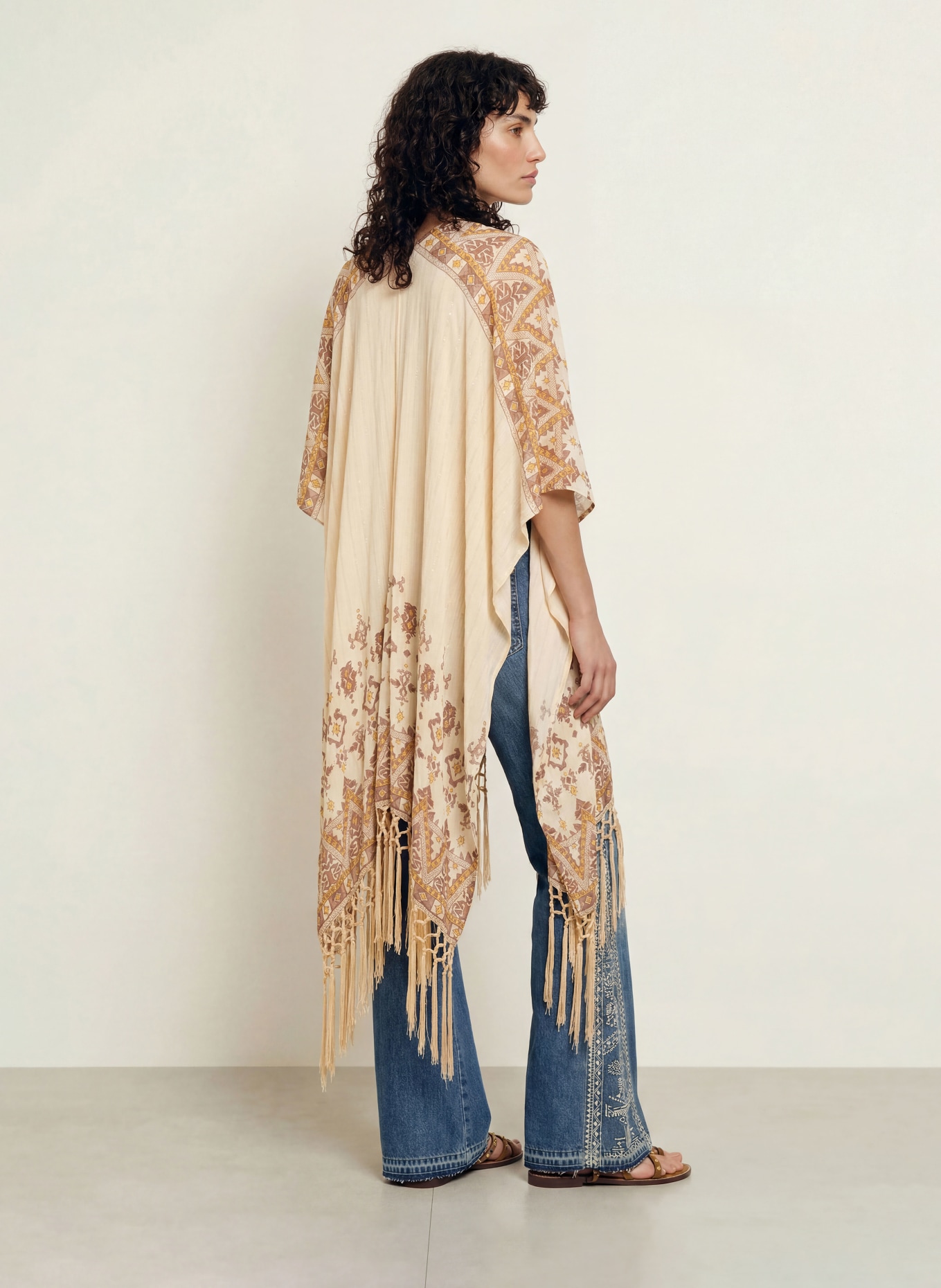 ba&sh Poncho ZELMA mit Glitzergarn und 3/4-Arm: HELLGELB / BRAUN / DUNKELGELB