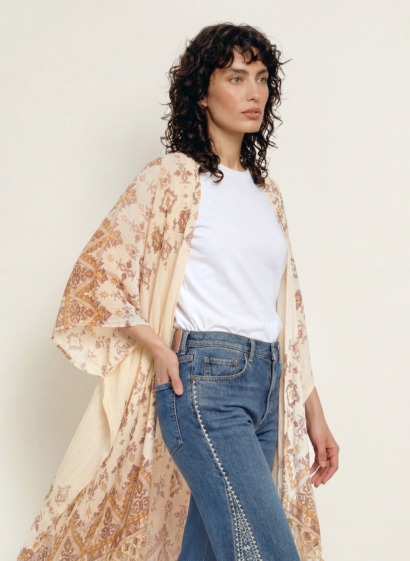 ba&sh Poncho ZELMA mit Glitzergarn und 3/4-Arm: HELLGELB / BRAUN / DUNKELGELB