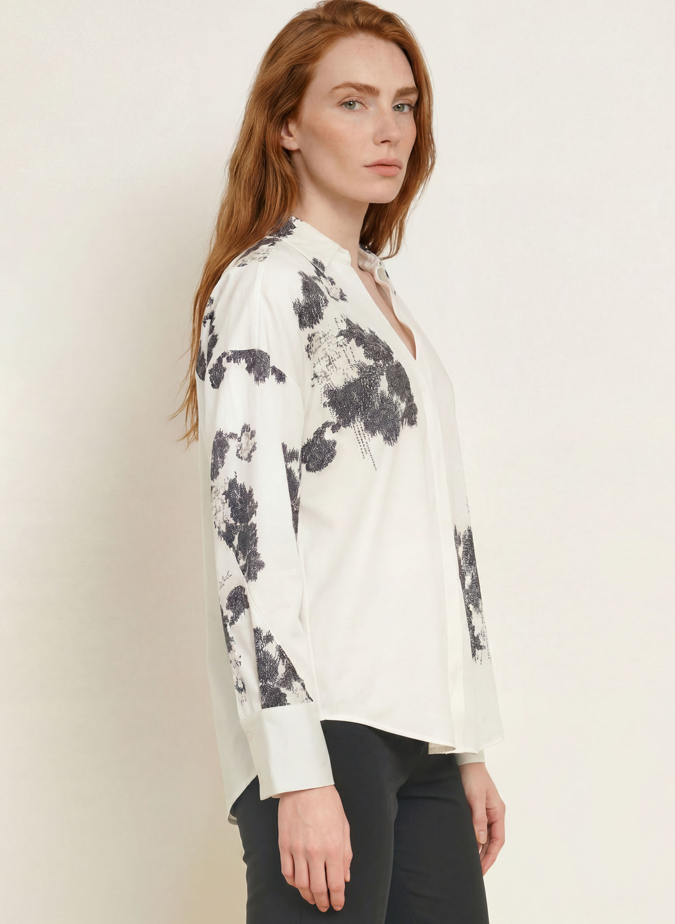 SPORTALM Blouse with Rhinestones: WHITE / BLACK