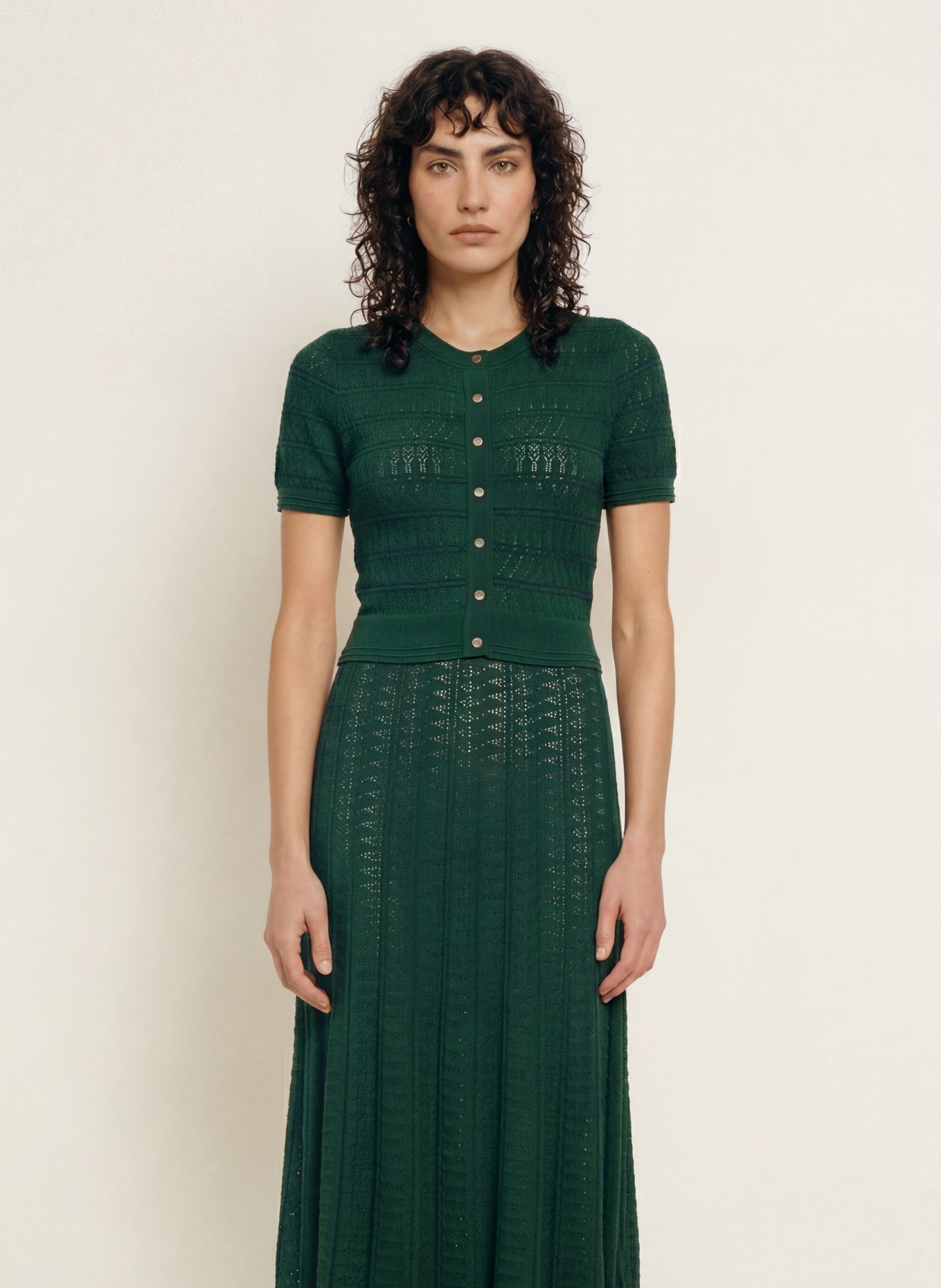 SANDRO Strickkleid mit Rüschen: DUNKELGRÜN / DUNKELBLAU