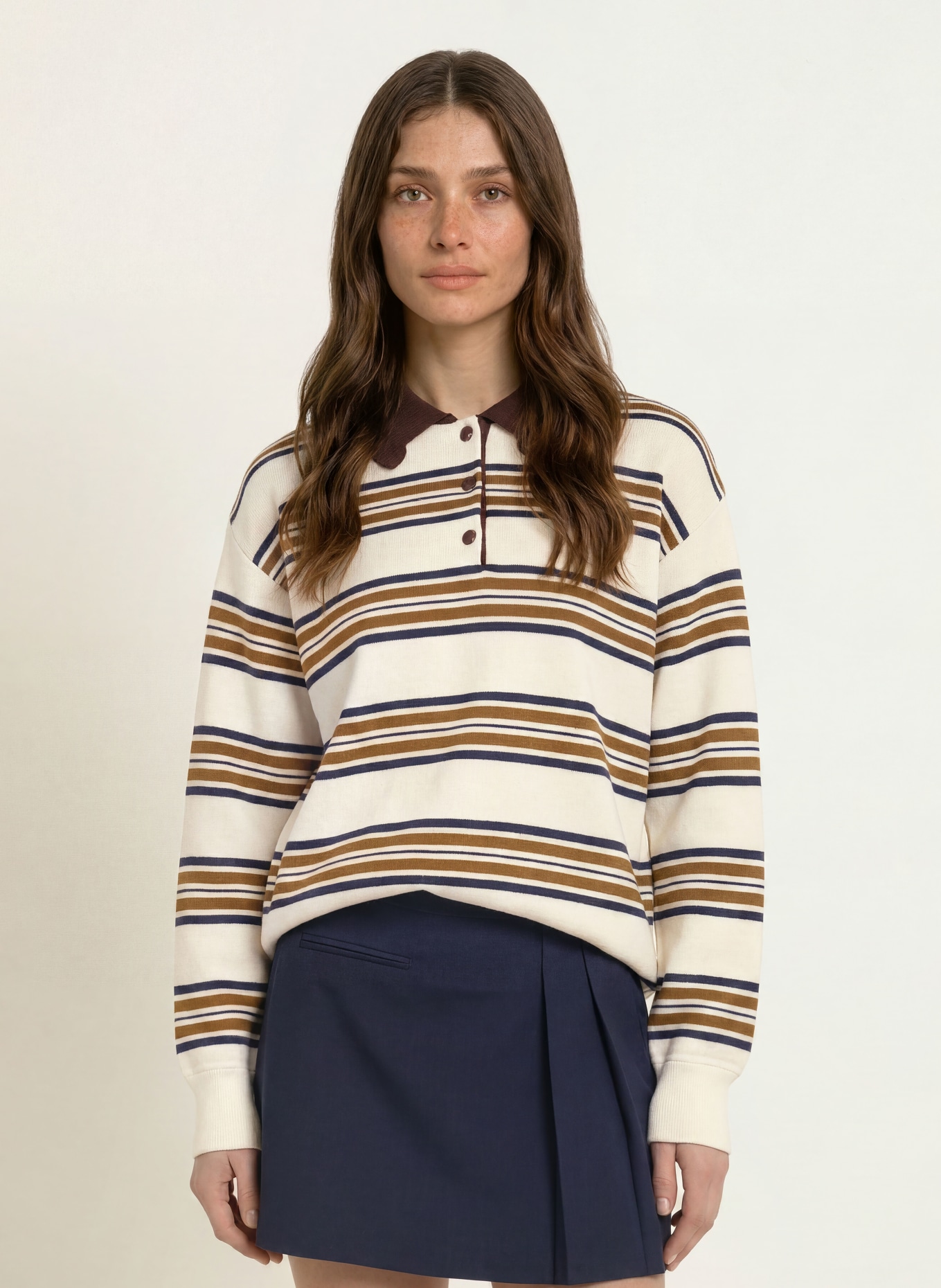 CLAUDIE PIERLOT Pullover mit Rüschen: CREME / DUNKELBRAUN / DUNKELBLAU