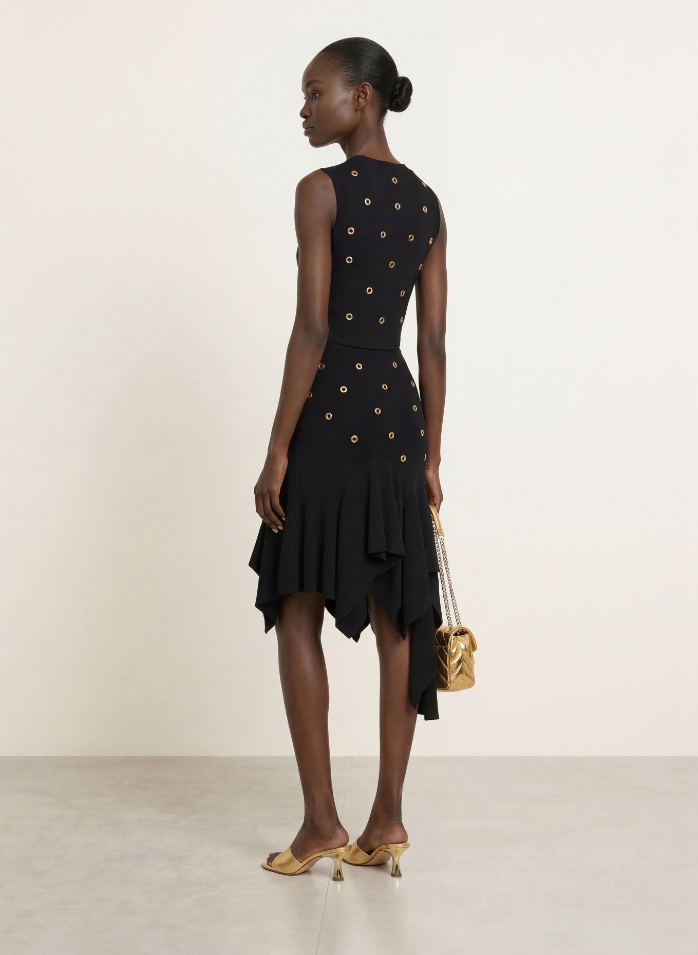 SANDRO Cropped-Top mit NIeten und Schmucksteinen: SCHWARZ
