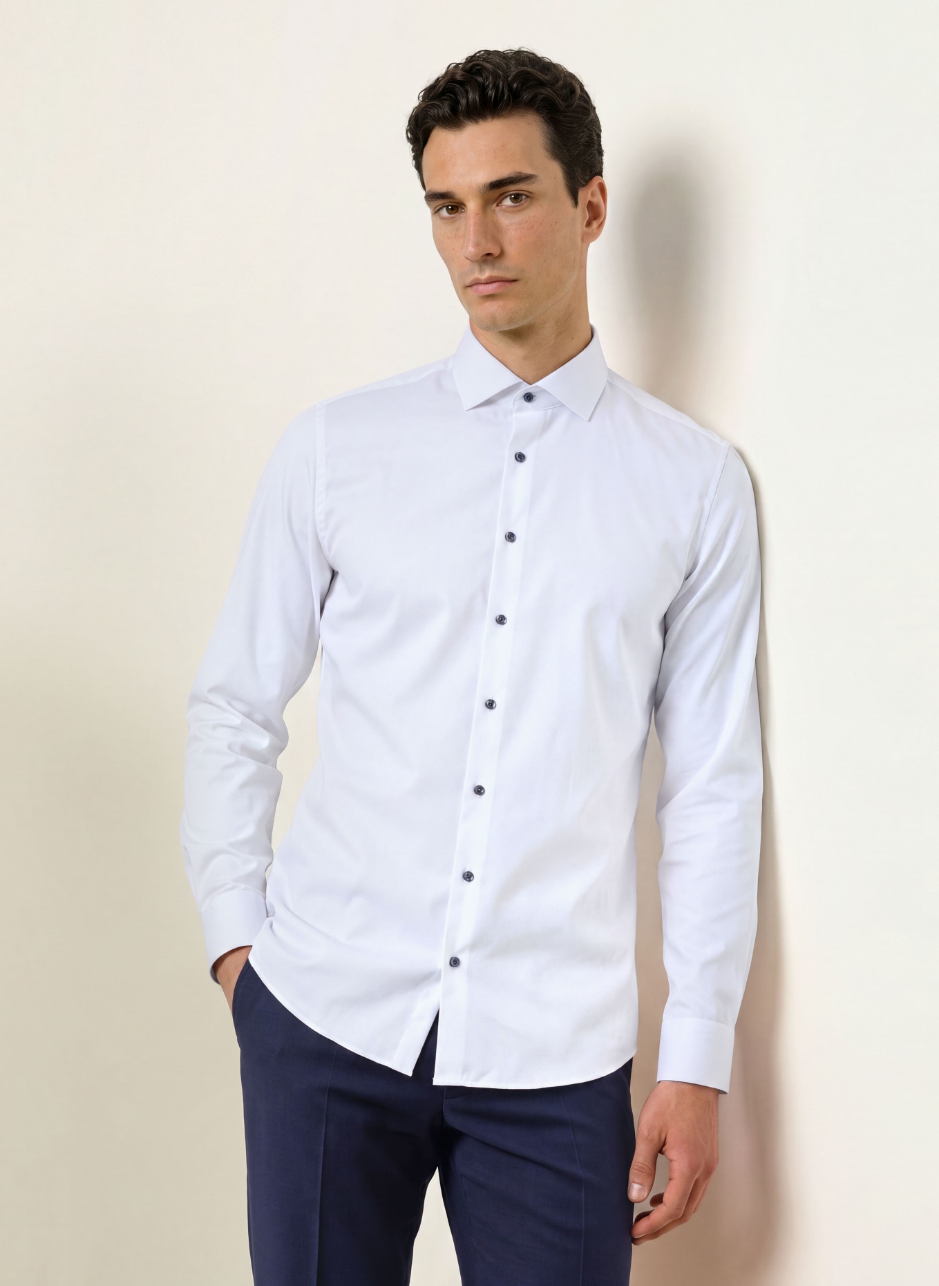 OLYMP Hemd LUXOR super slim: WEISS / DUNKELBLAU