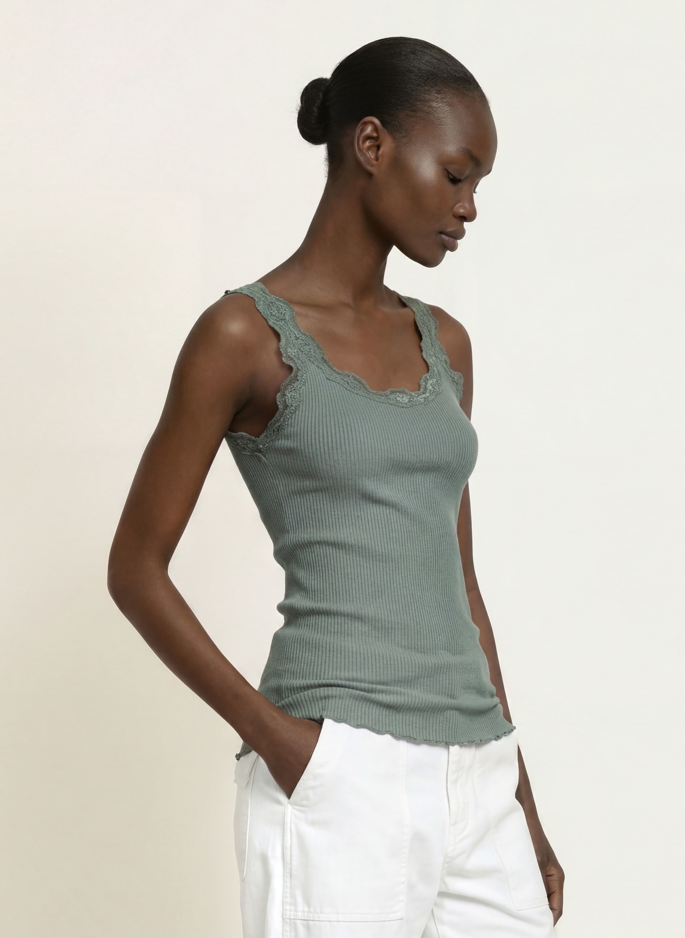 rosemunde Seidentop BABETTE mit Spitze: OLIV