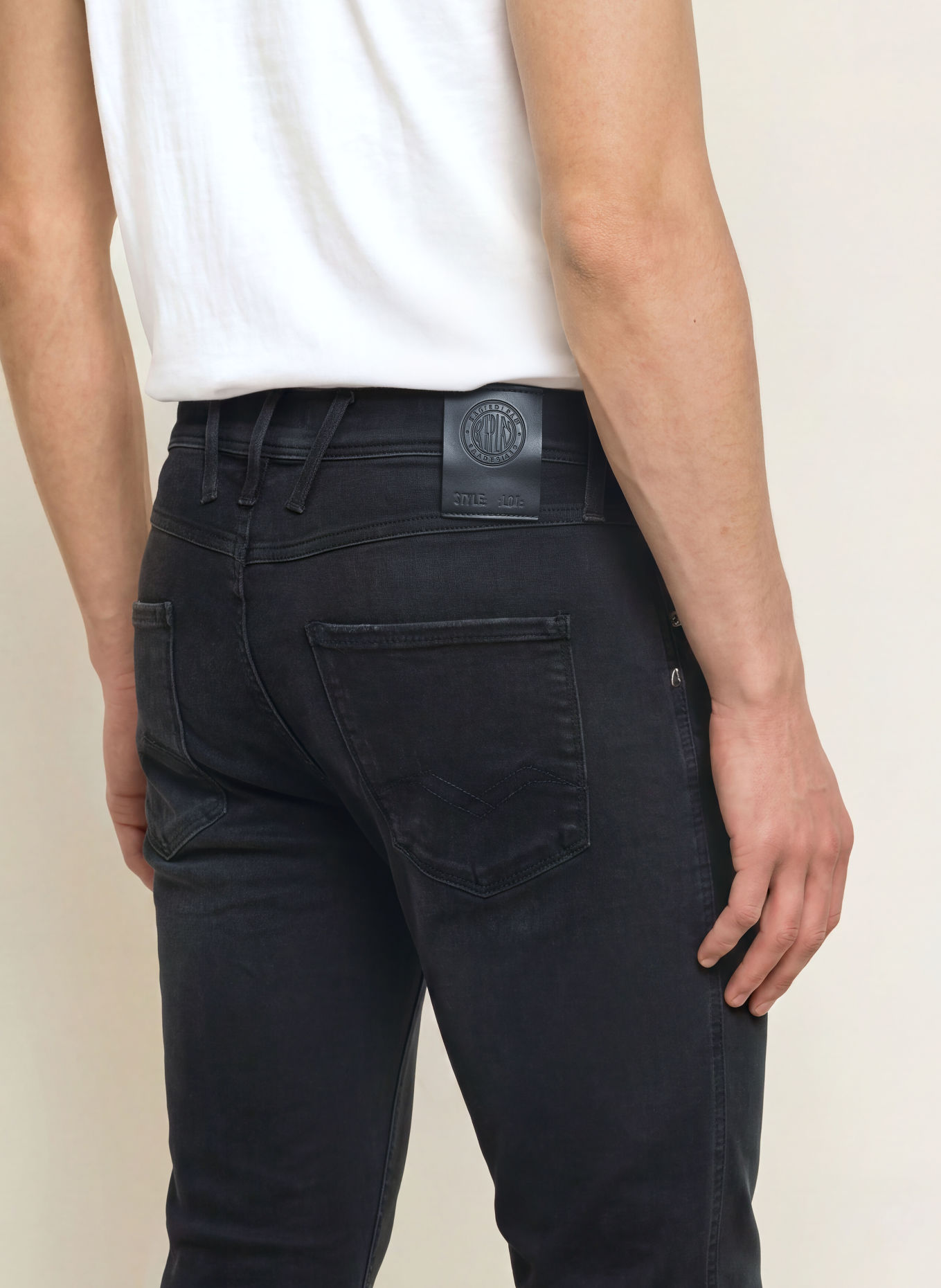 REPLAY Blugi BRONNY Extra Slim Fit: 098 BLACK