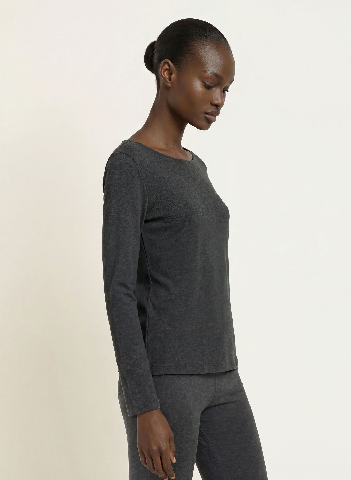 Juvia Longsleeve CO: DONKERGRIJS
