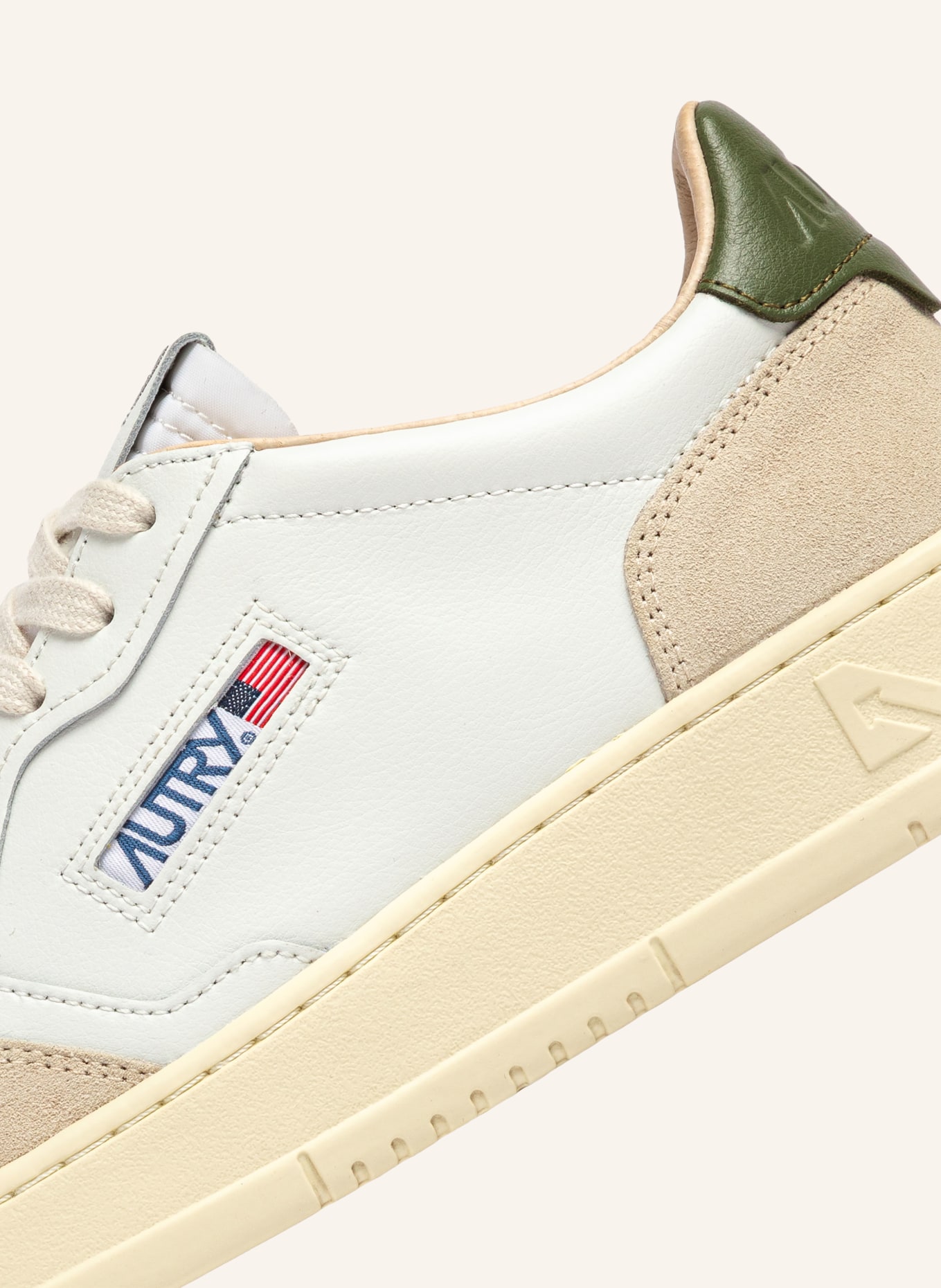 AUTRY Baskets MEDALIST LOW LS: BLANC / BEIGE / GROEN