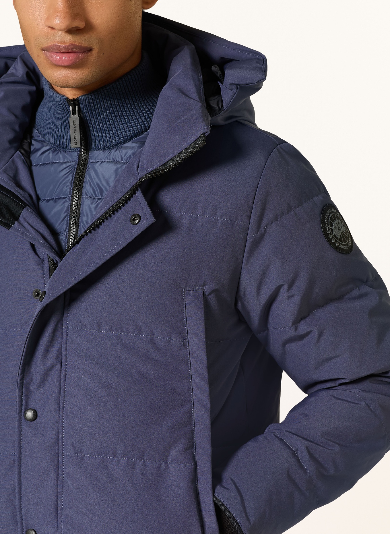 CANADA GOOSE Péřová bunda WYNDHAM: MODRÁ