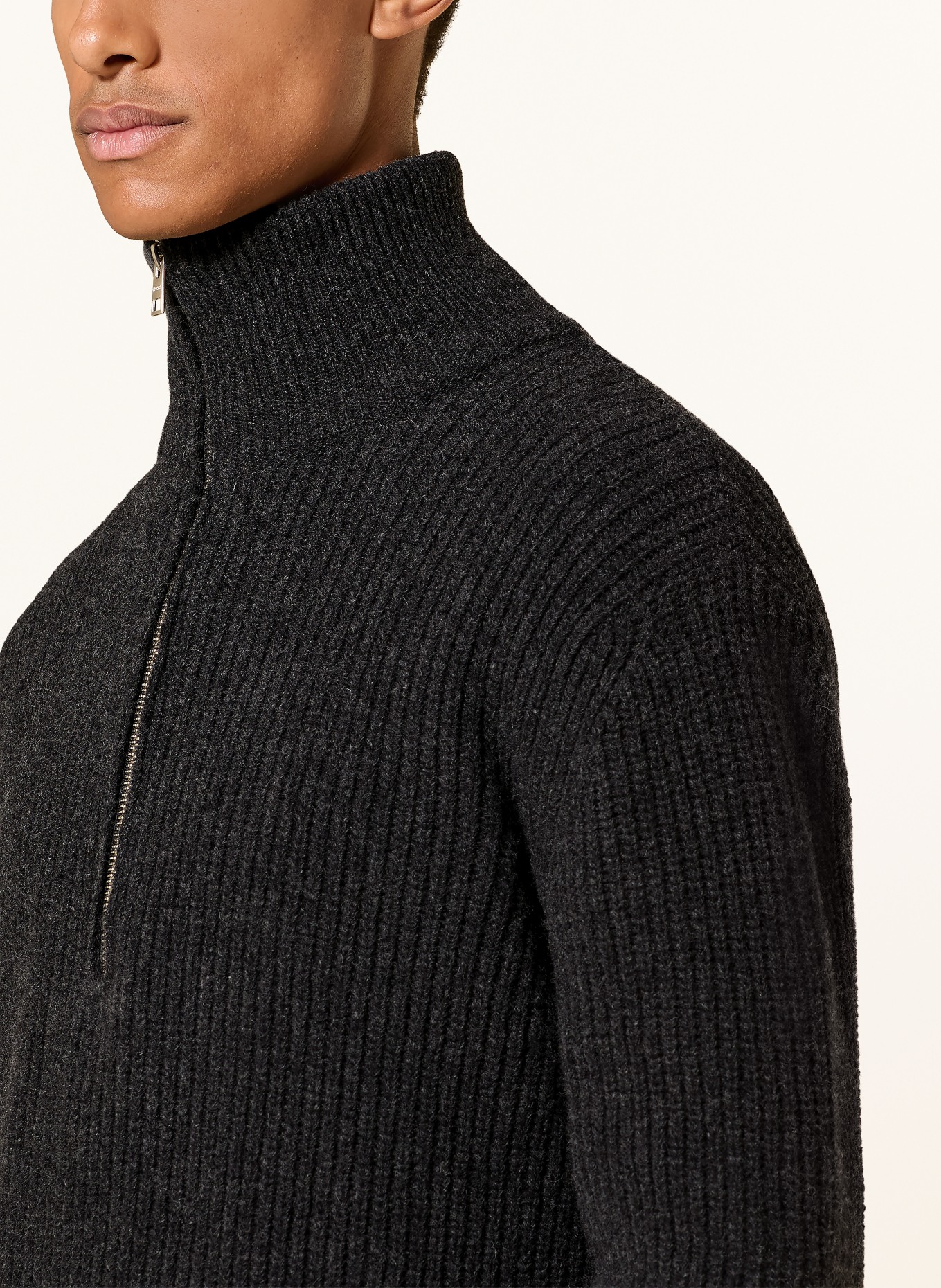 CLOSED Half-zip sweater: BLACK
