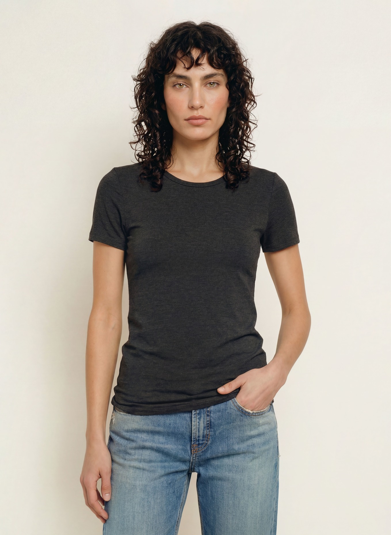 MAJESTIC FILATURES T-shirt: MÖRKGRÅ