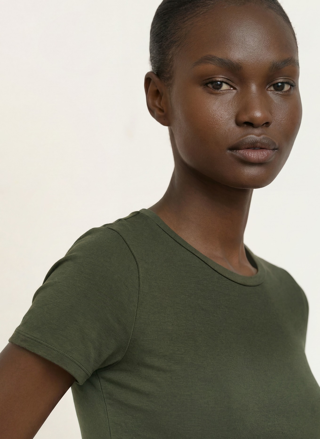 MAJESTIC FILATURES T-Shirt: KHAKI