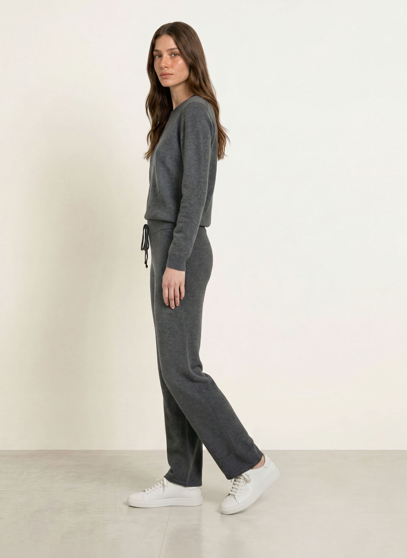 Juvia Knit trousers: DARK GRAY