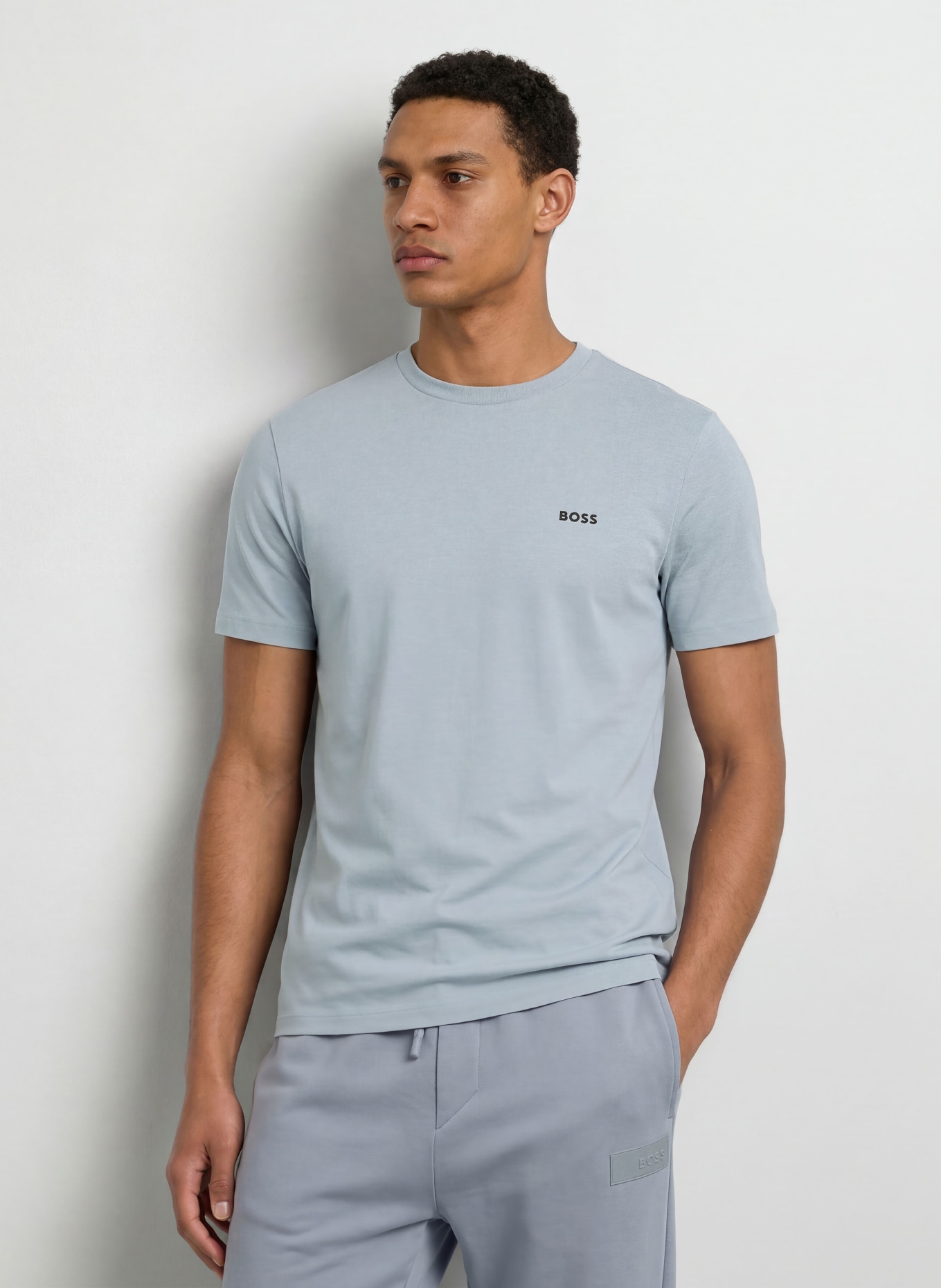 BOSS Tričko TEE: ČERNOŠEDÁ
