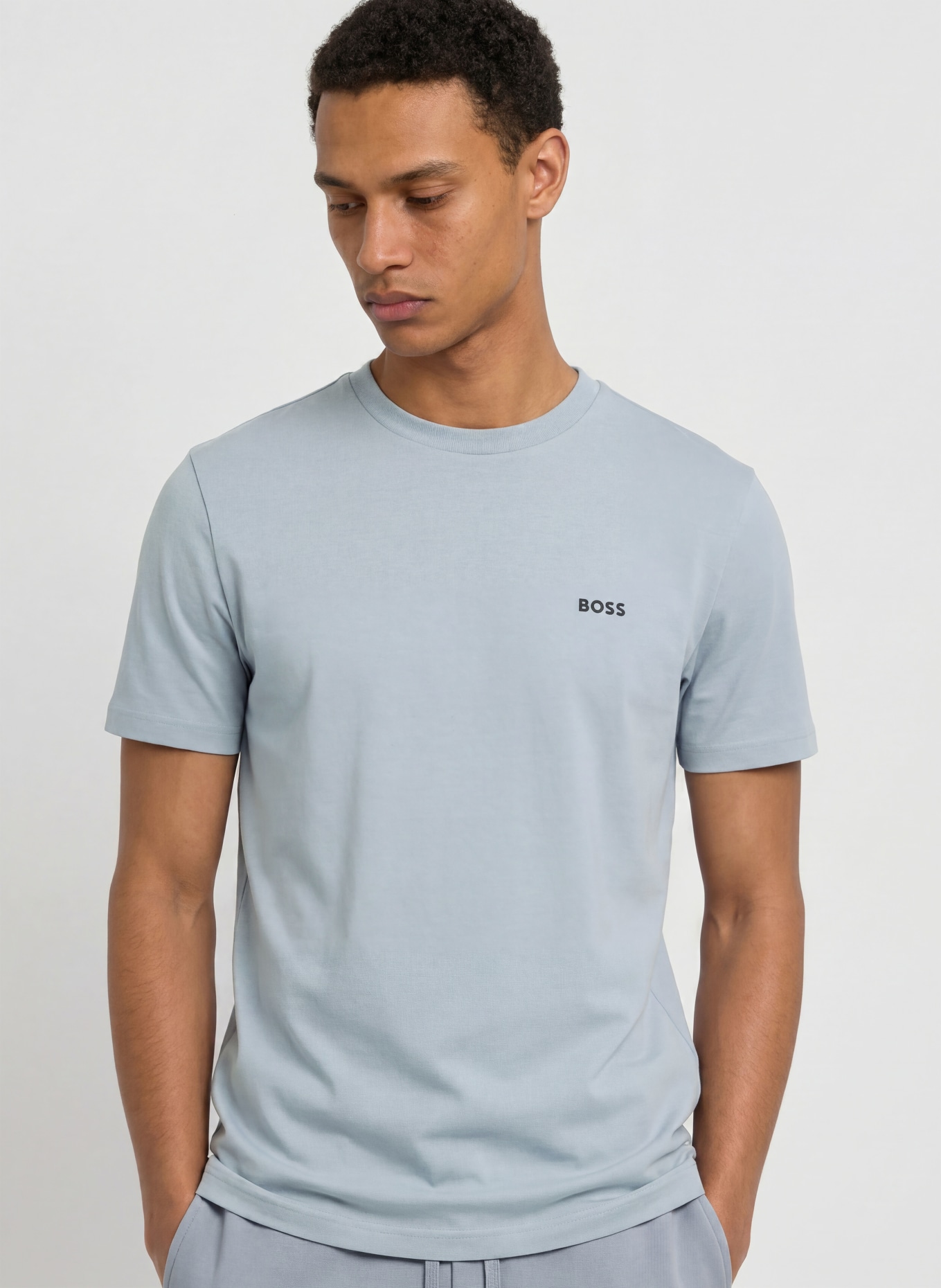BOSS Tričko TEE: ČERNOŠEDÁ