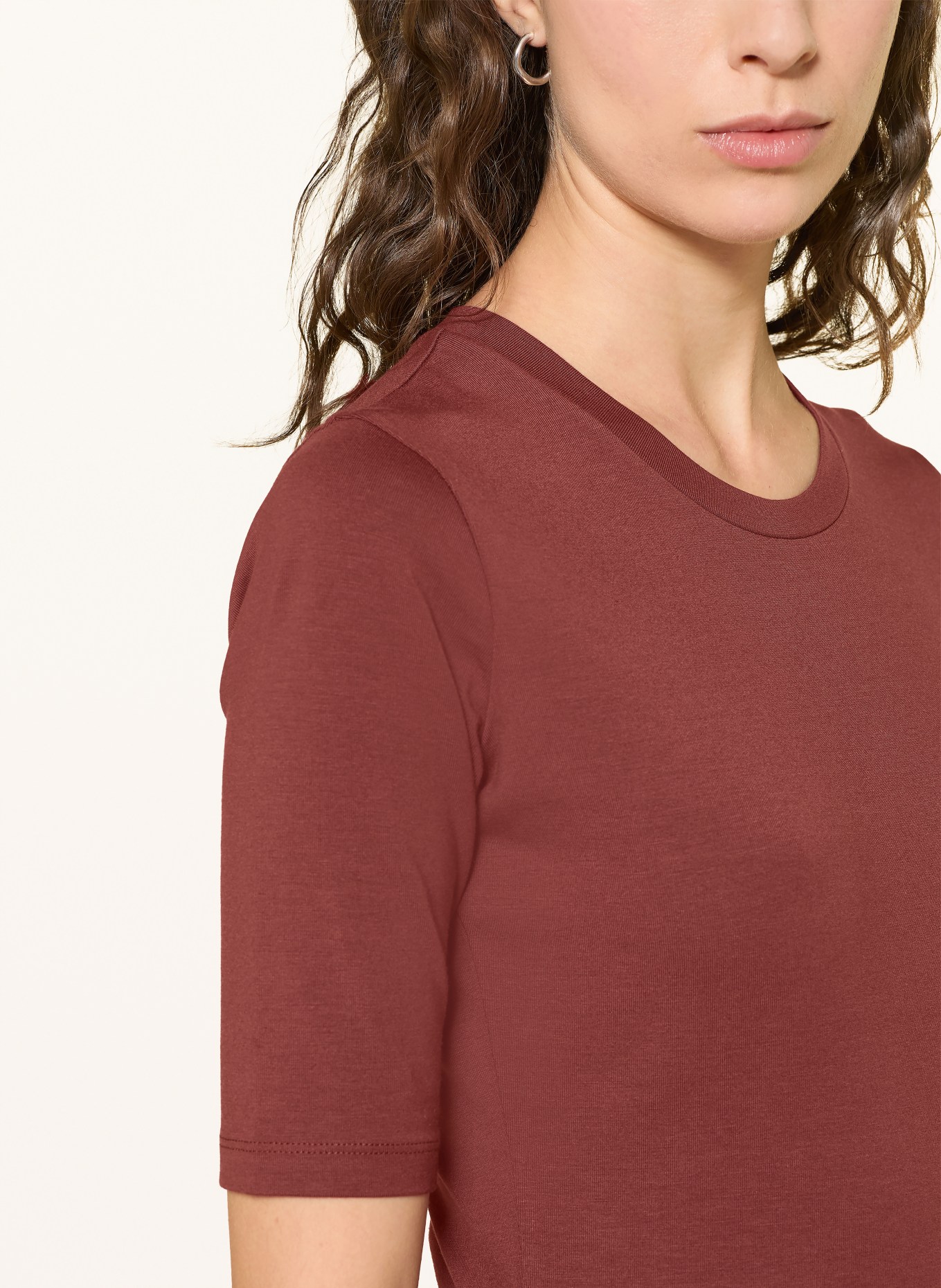 HUGO T-Shirt DARNELIA: DUNKELROT