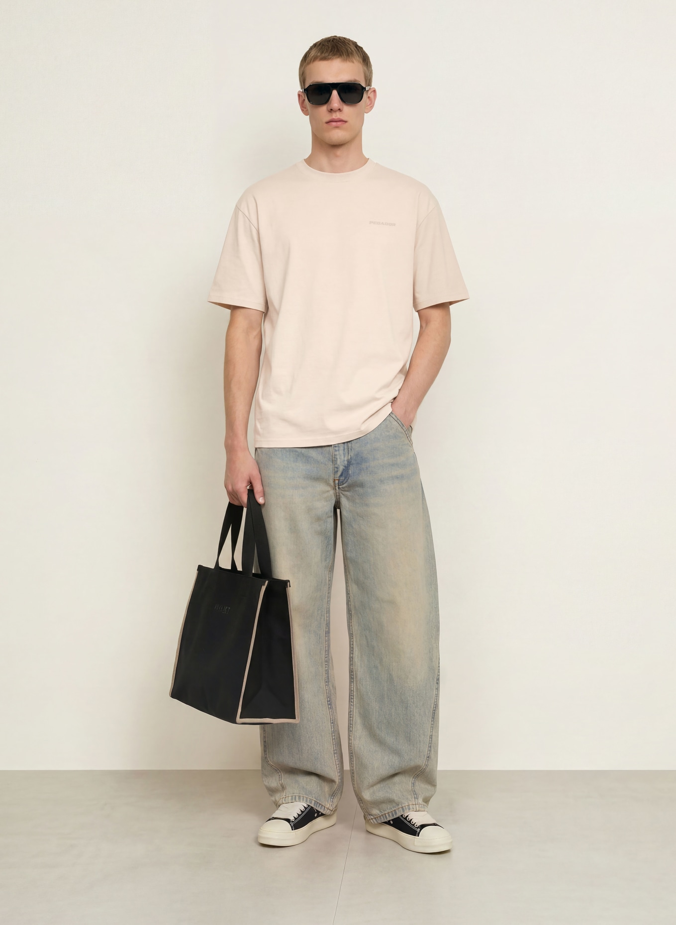 PEGADOR Oversized-Shirt: HELLBRAUN