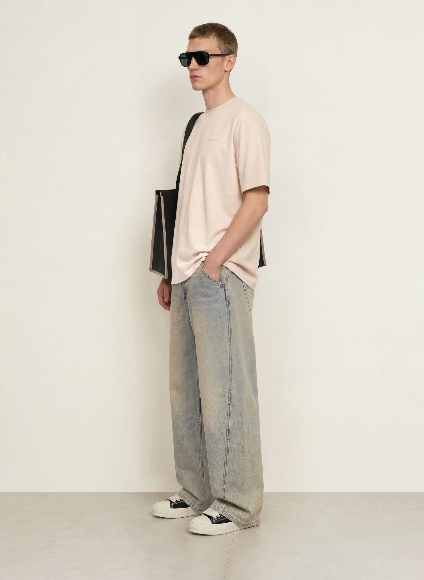 PEGADOR Oversized-Shirt: HELLBRAUN