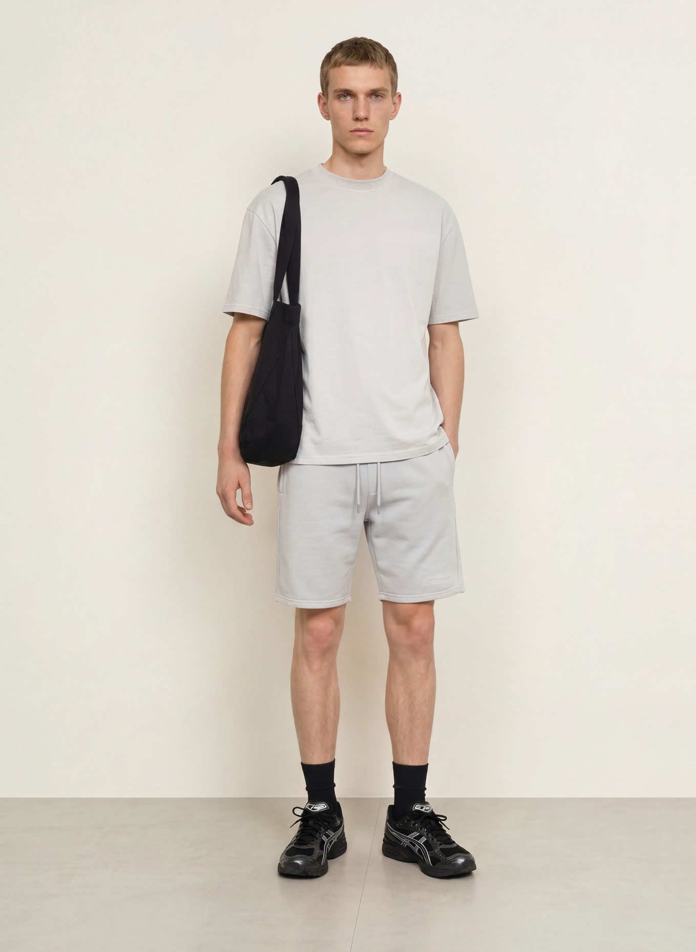 PEGADOR Koszulka oversize: JASNOCZARY