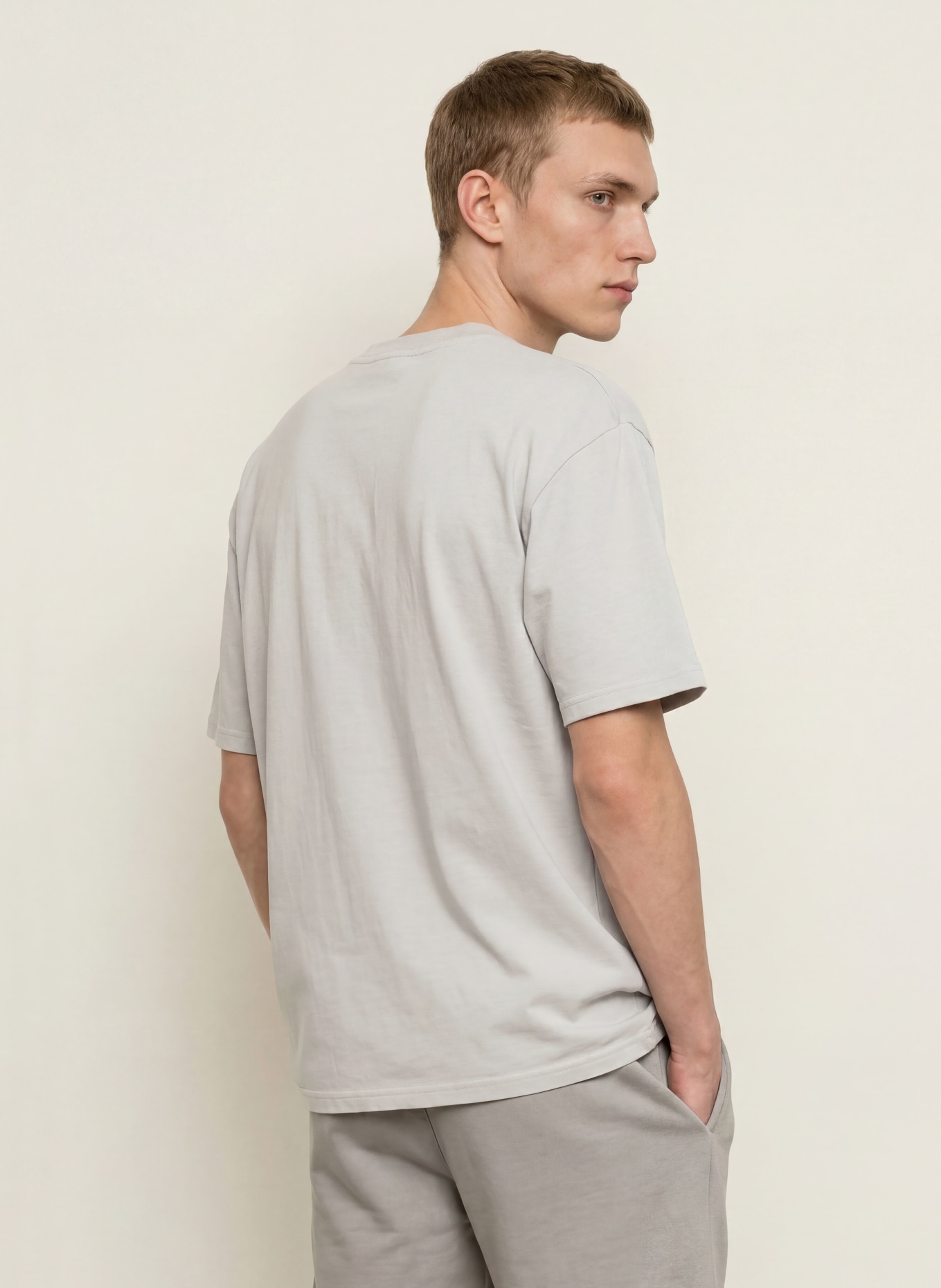 PEGADOR Koszulka oversize: JASNOCZARY
