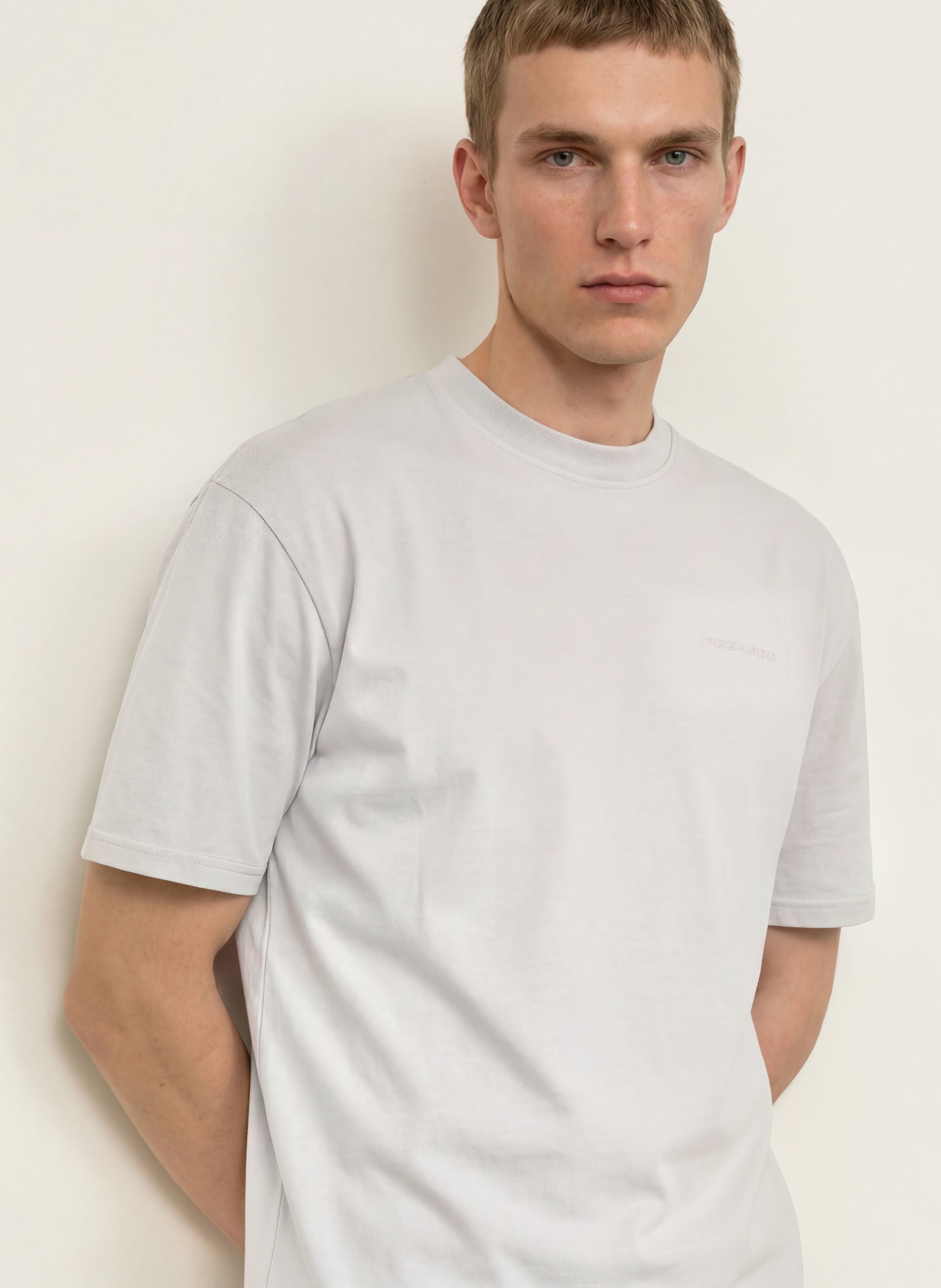 PEGADOR Koszulka oversize: JASNOCZARY