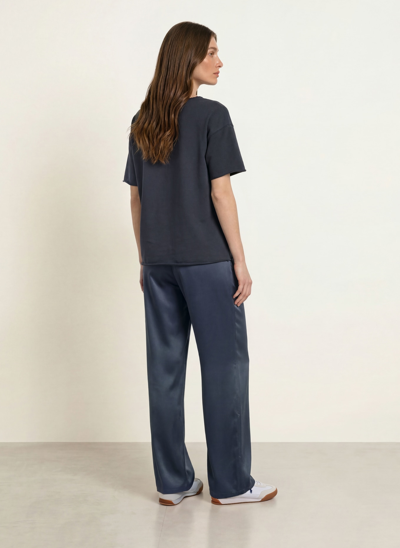 Juvia Sweatshirt KAYA: DONKERBLAUW