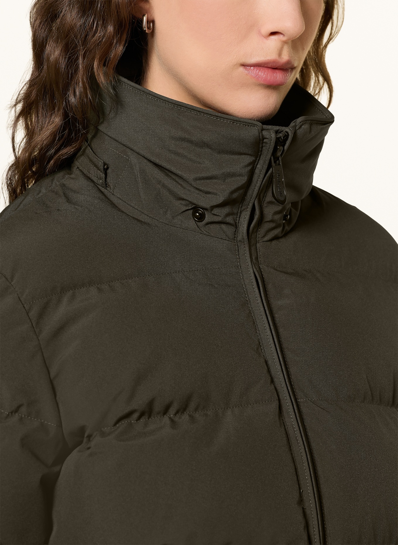 WELLENSTEYN Steppjacke GOLDMINE SHORT mit DUPONT™ SORONA®-Isolierung: DUNKELGRÜN