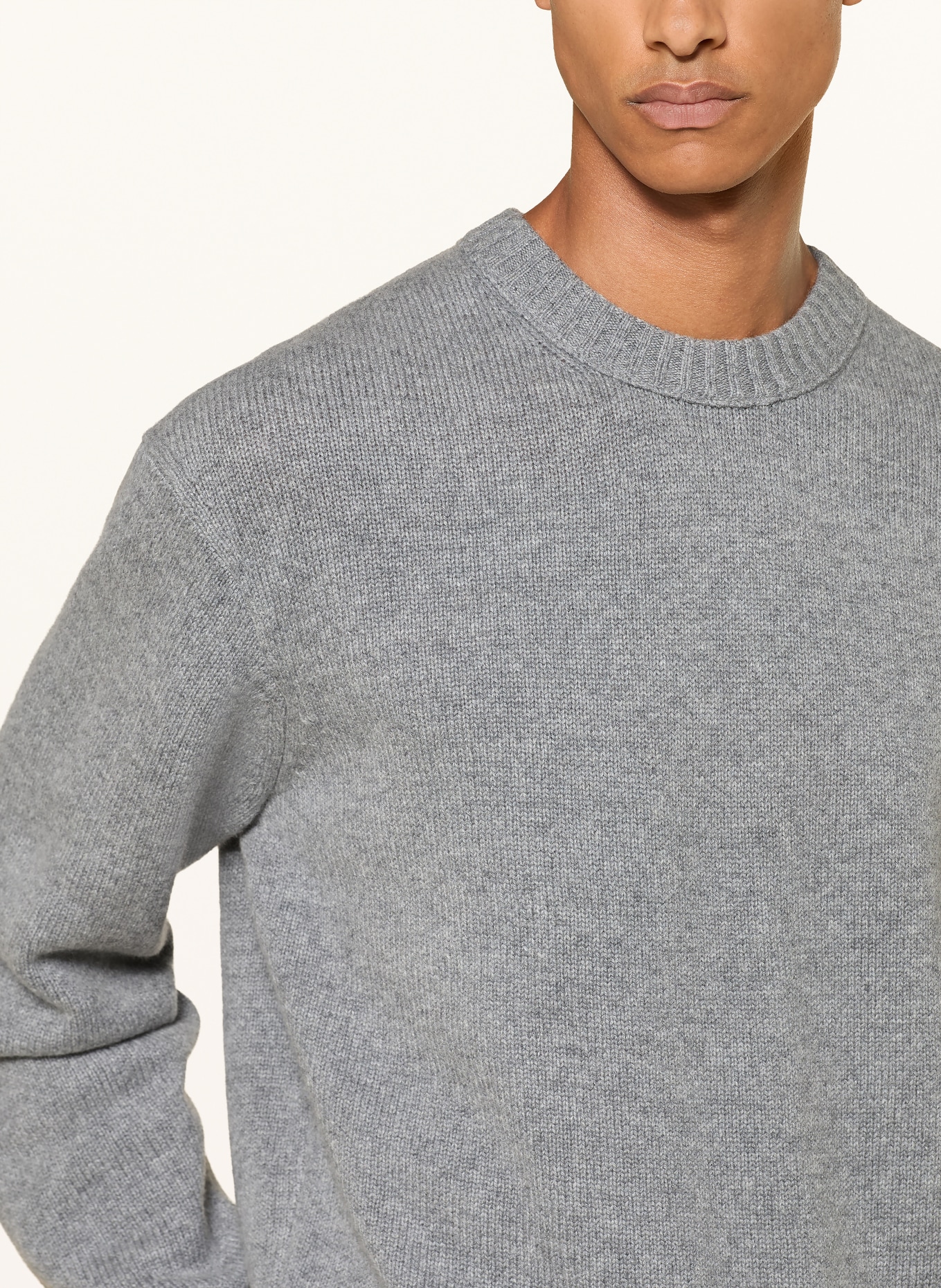 FRAME Kashmir-sweater: GRÅ