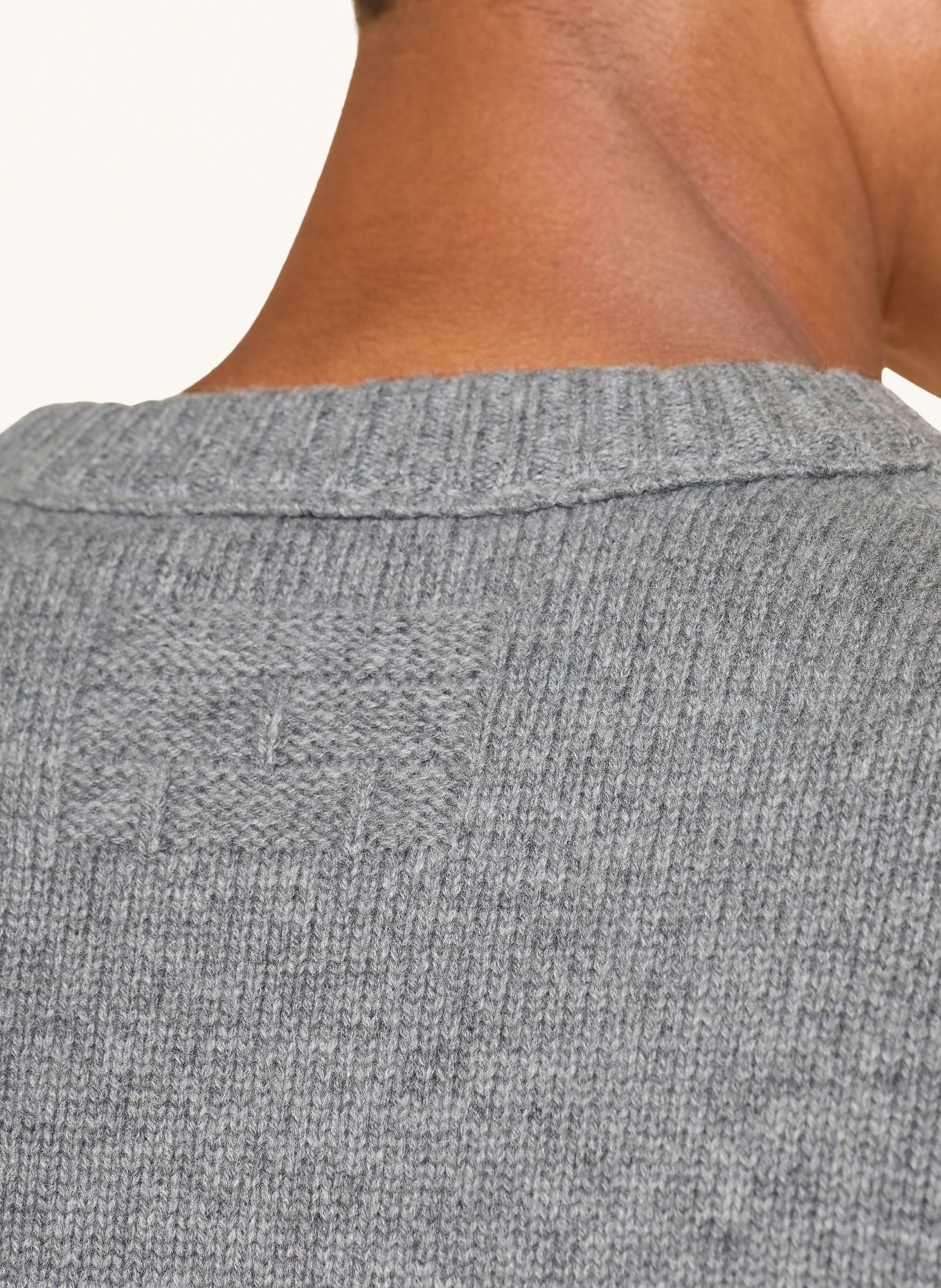FRAME Kashmir-sweater: GRÅ