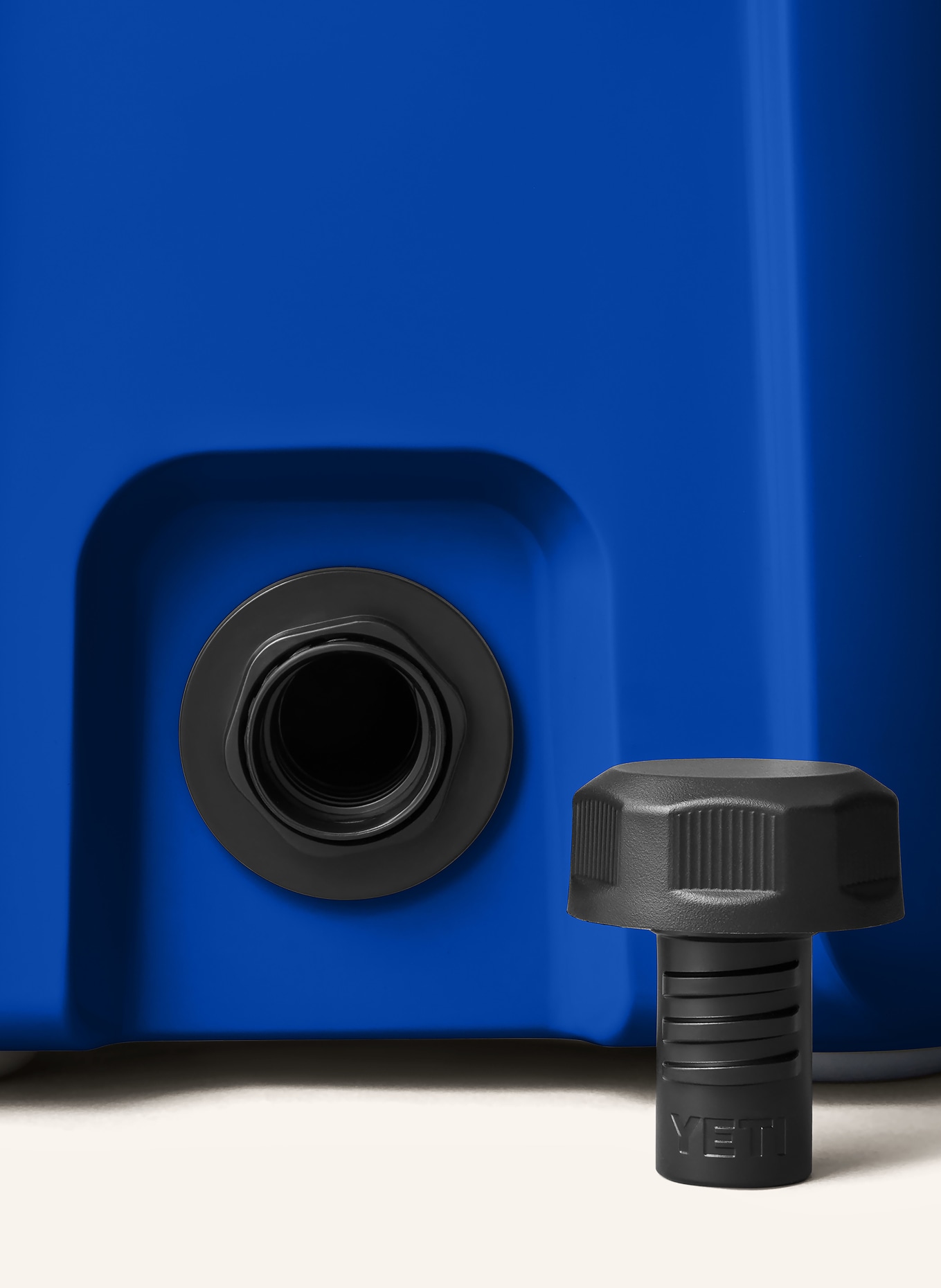 YETI Glacière ROADIE® 15: BLEU / ARGENT / NOIR