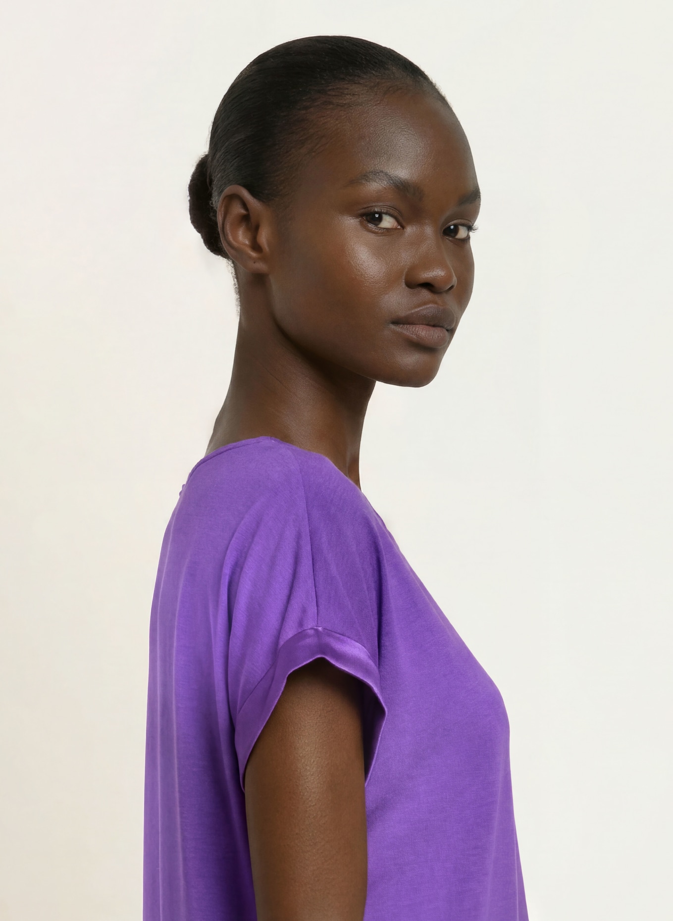 mey Schlafshirt Serie PURE CHIC: NEONLILA